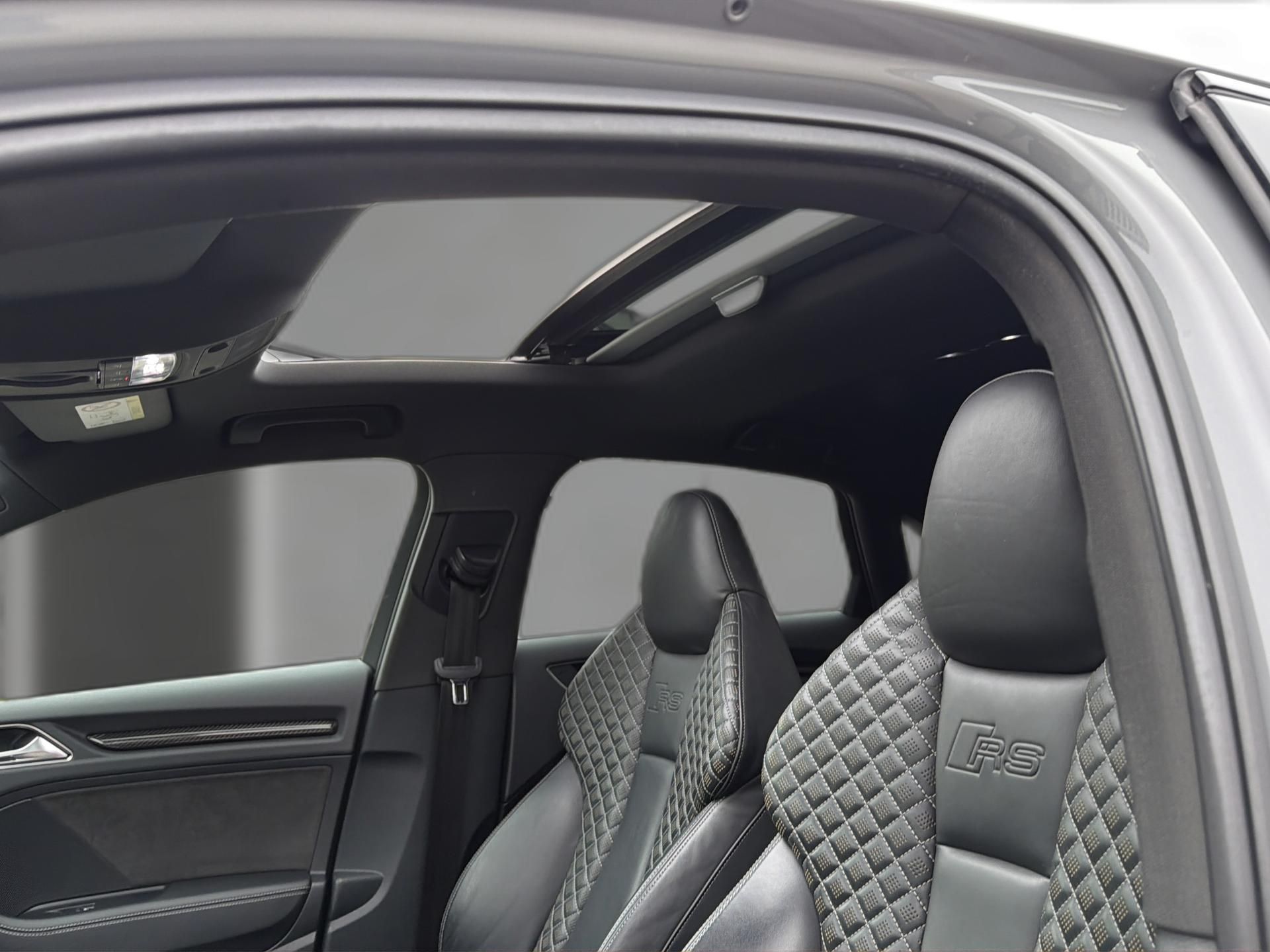 AUDI RS3 Limousine 2.5 TSI quattro S-tronic-image-14