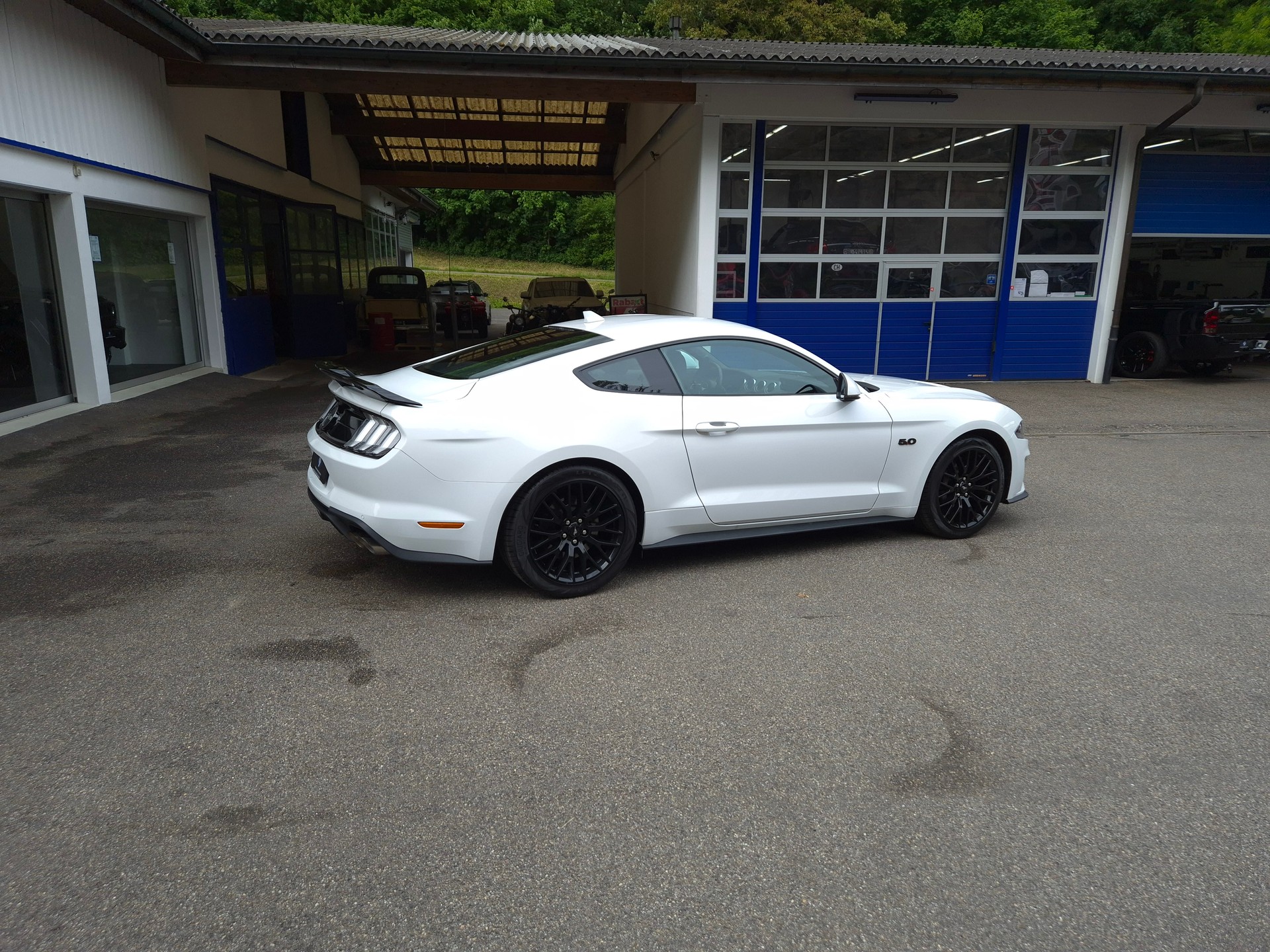 FORD Mustang Fastback 5.0 V8 GT Automat-image-13