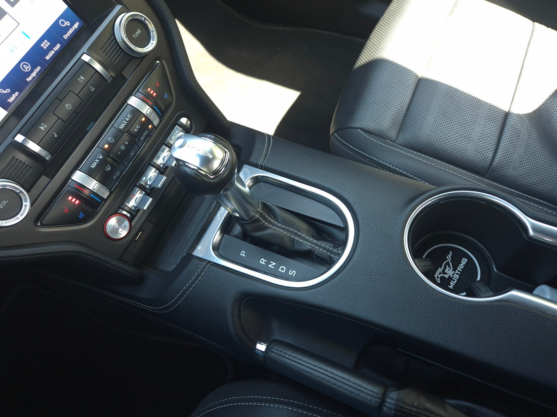 FORD Mustang Fastback 5.0 V8 GT Automat-image-23