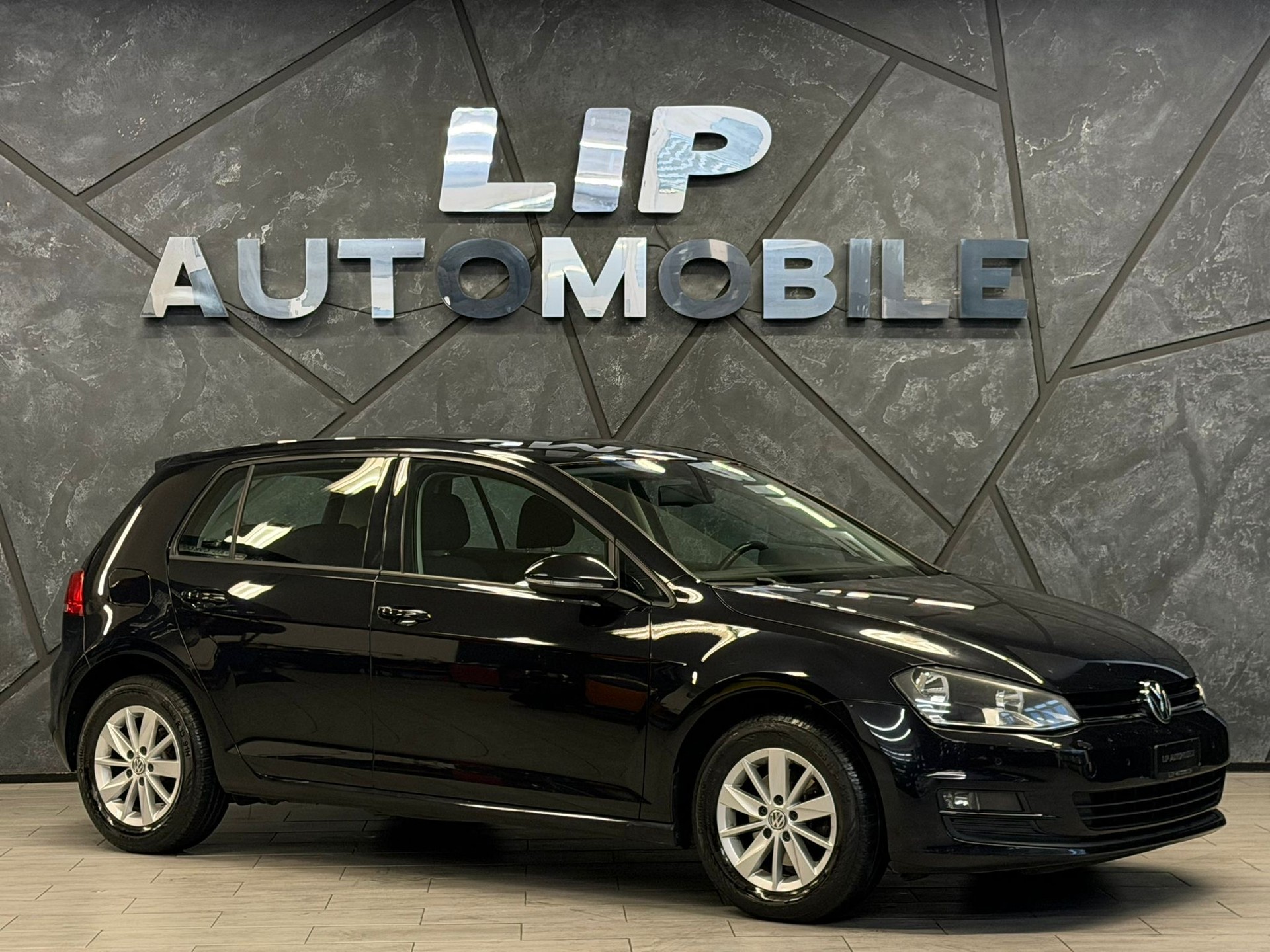 VW Golf 1.2 TSI Trendline-image-2