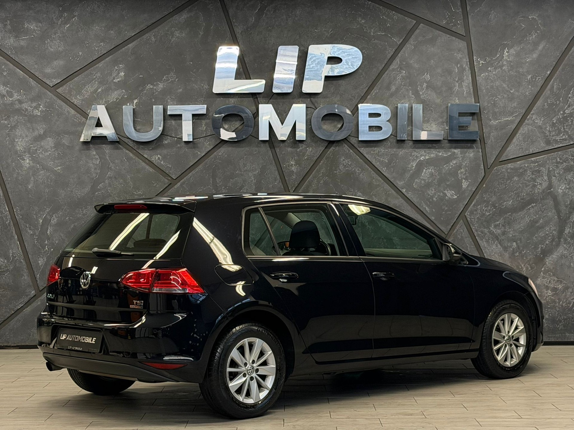 VW Golf 1.2 TSI Trendline-image-5