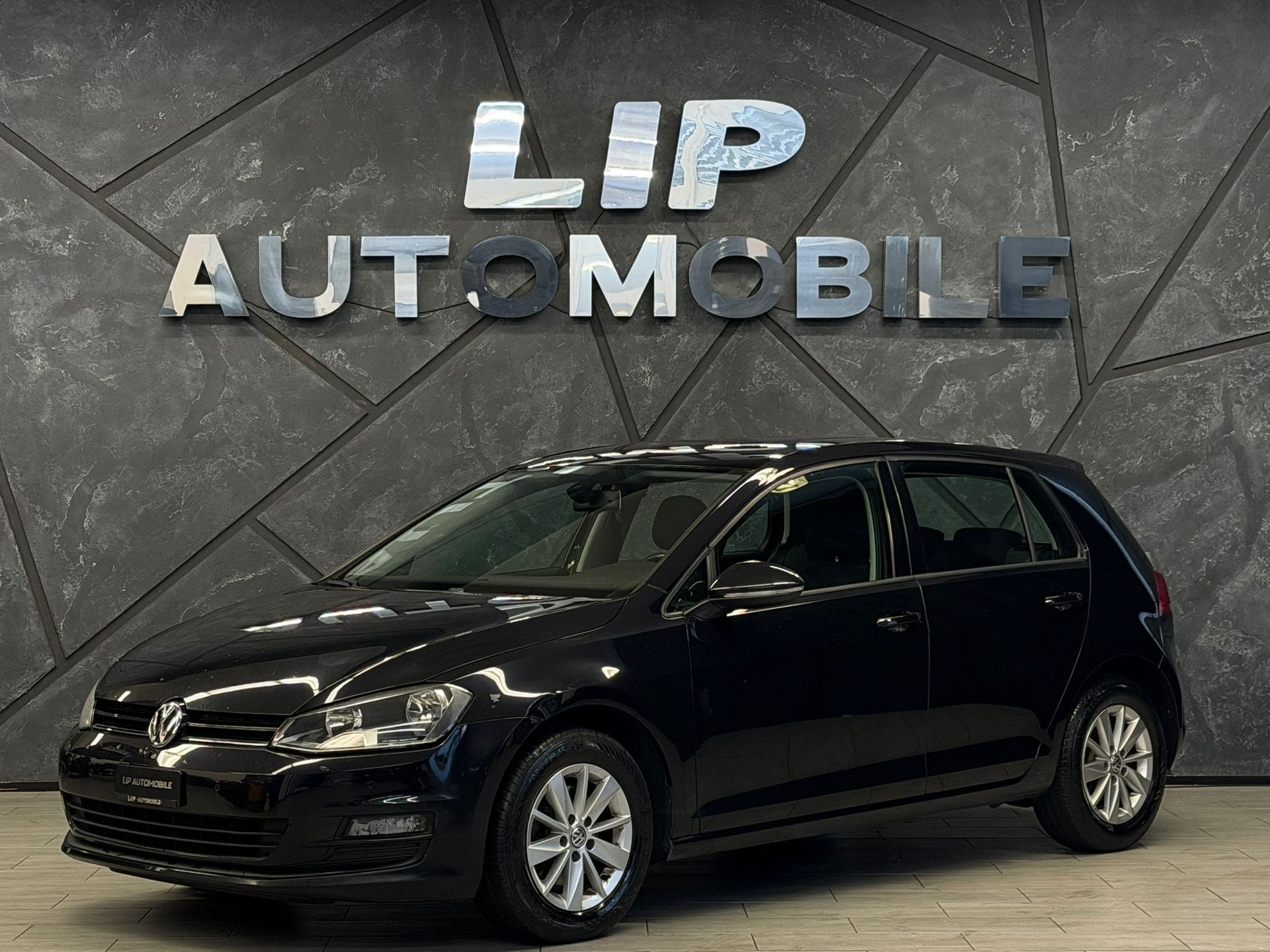 VW Golf 1.2 TSI Trendline-image-0