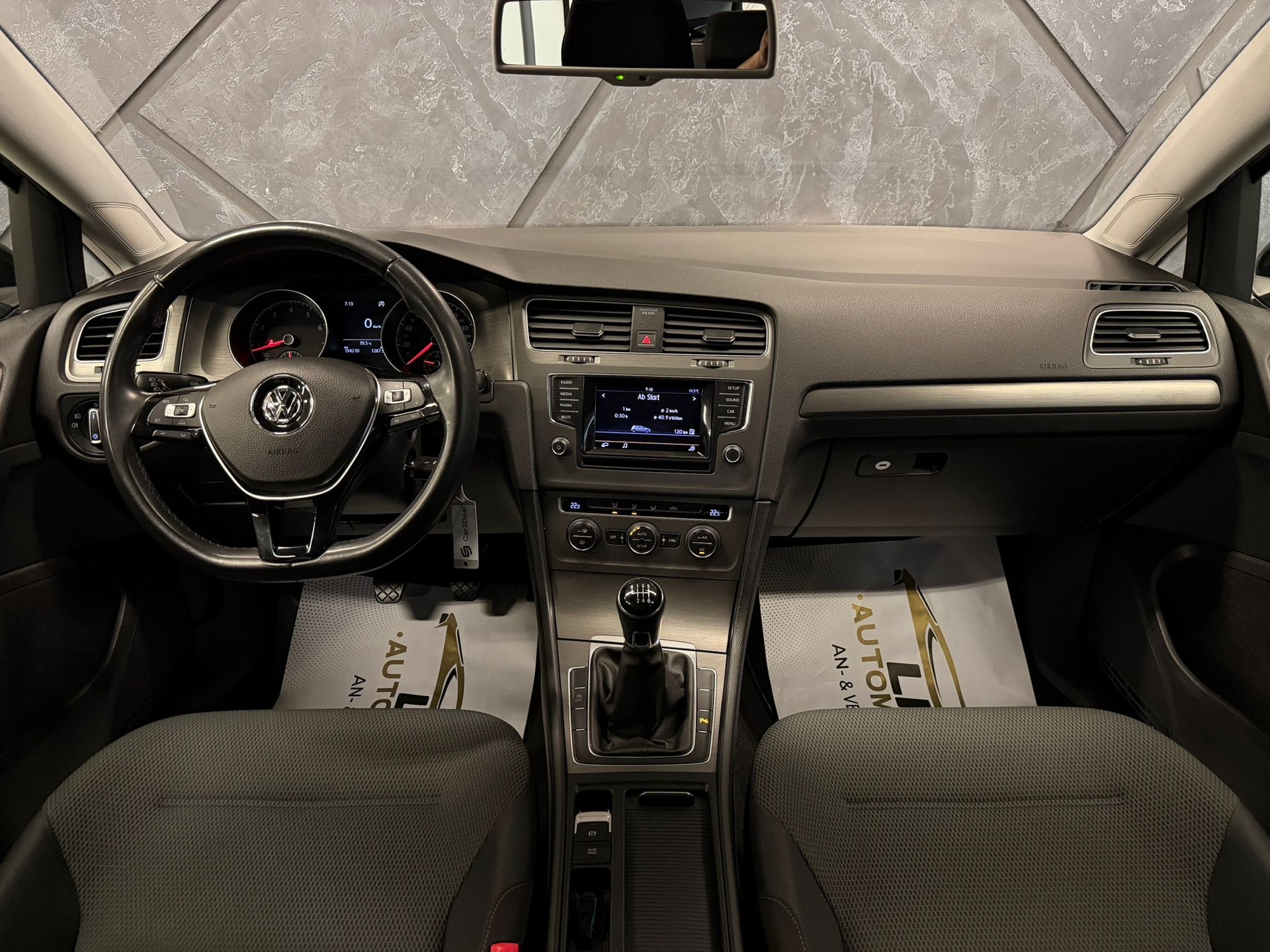 VW Golf 1.2 TSI Trendline-image-8