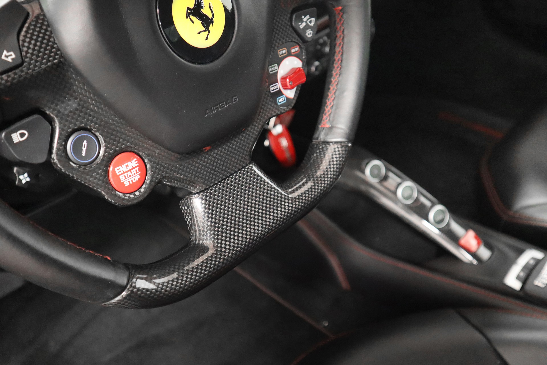 FERRARI 488 GTB 3.9 V8-image-16