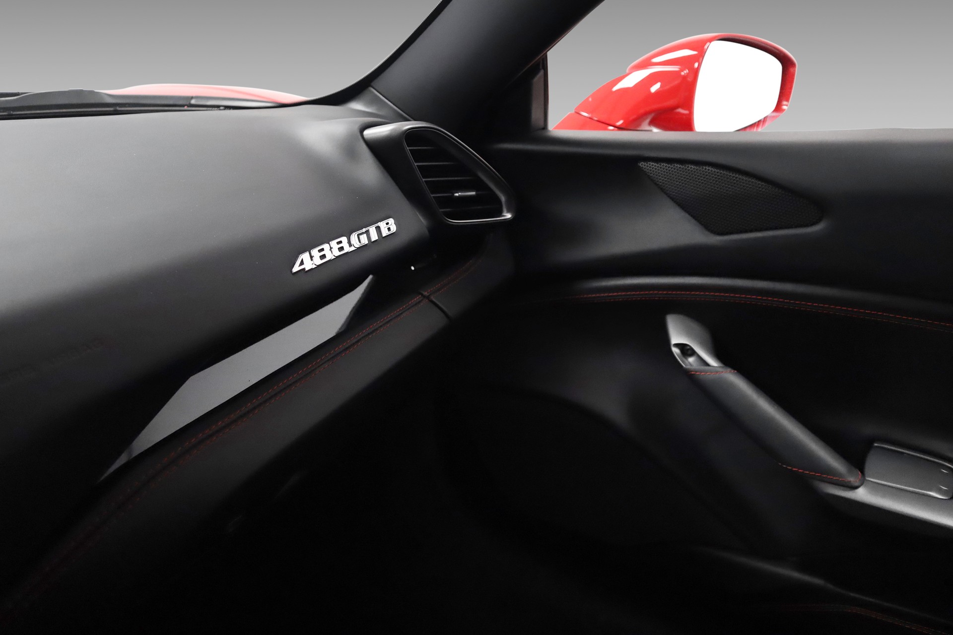 FERRARI 488 GTB 3.9 V8-image-19