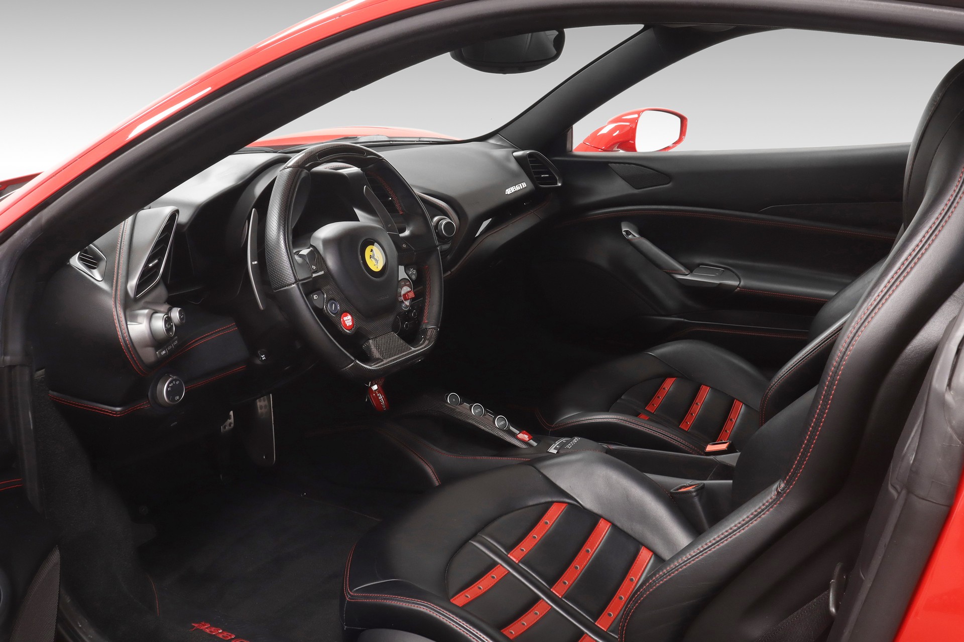 FERRARI 488 GTB 3.9 V8-image-11