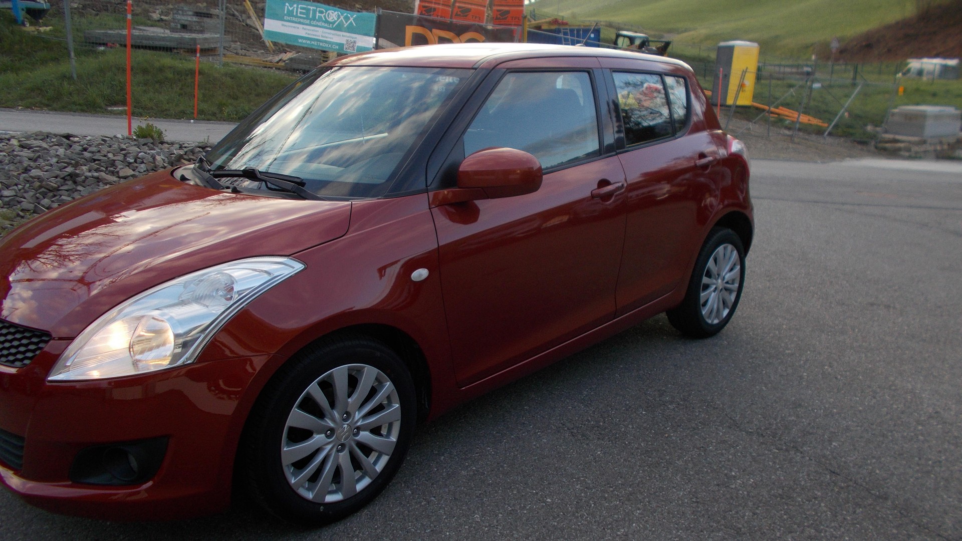 SUZUKI Swift 1.2i 16V GL Top 4x4-image-2