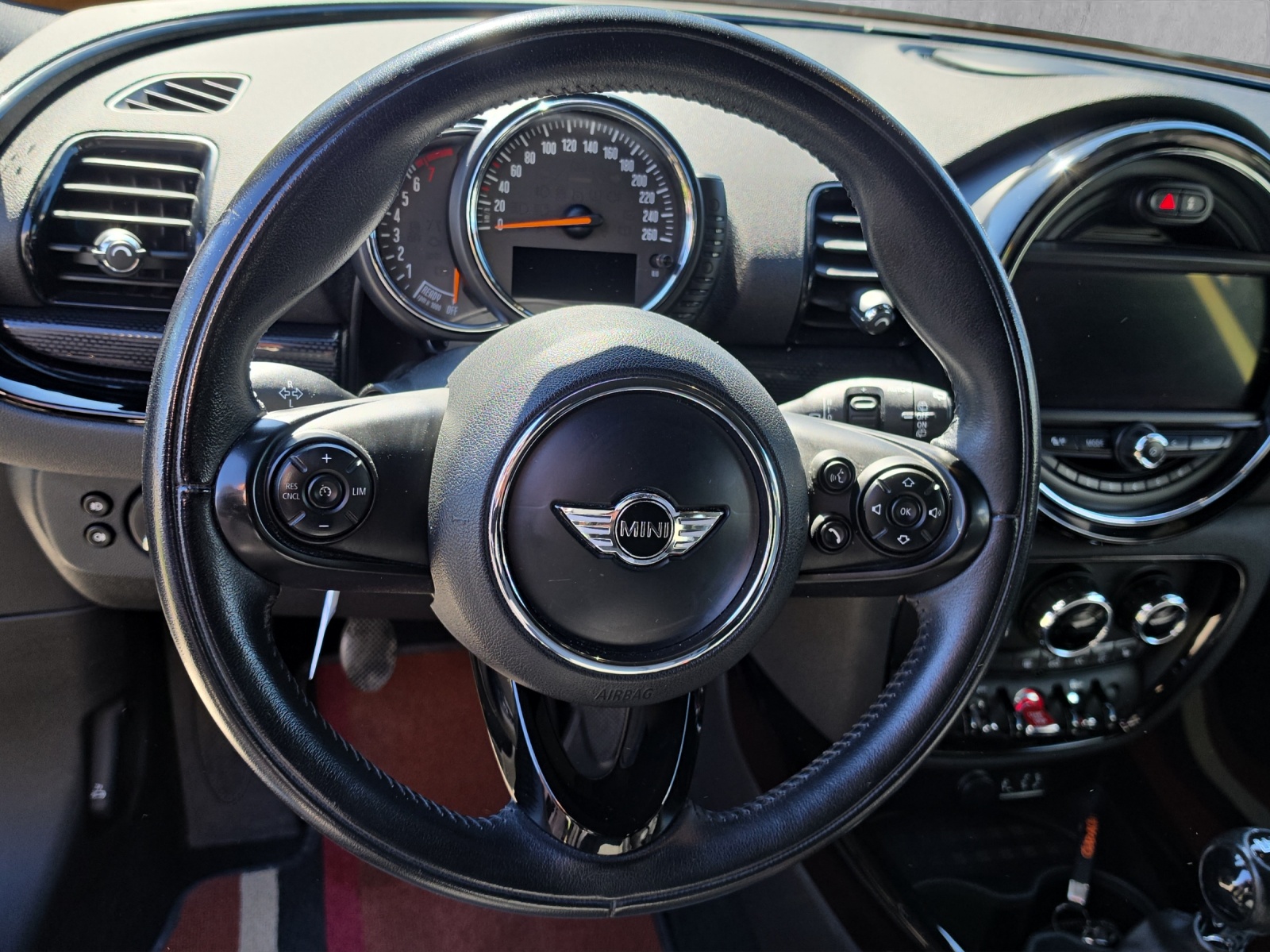 MINI Clubman Cooper S ALL4 Steptronic-image-6
