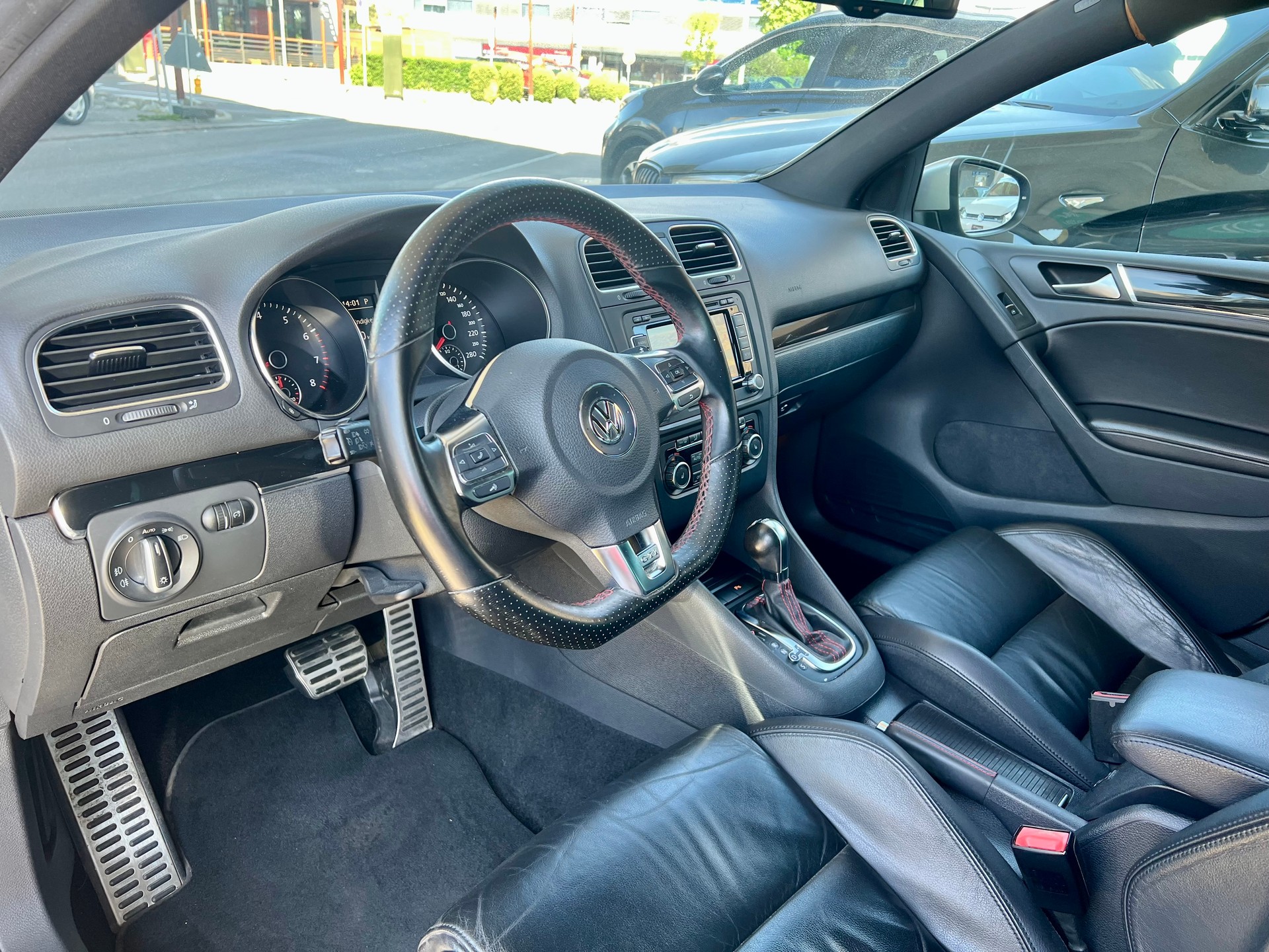 VW Golf 2.0 TSI GTI DSG-image-17