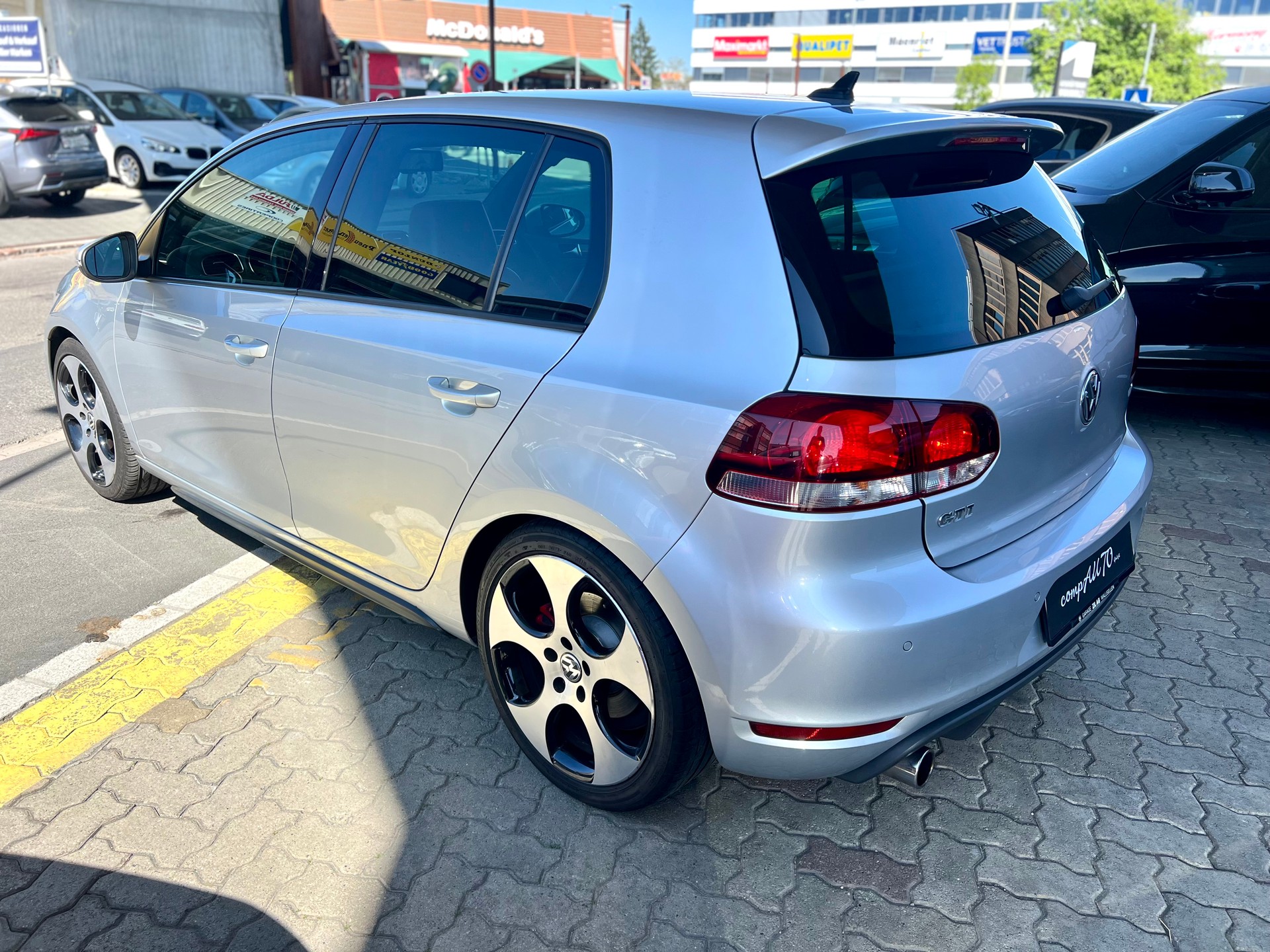 VW Golf 2.0 TSI GTI DSG-image-5