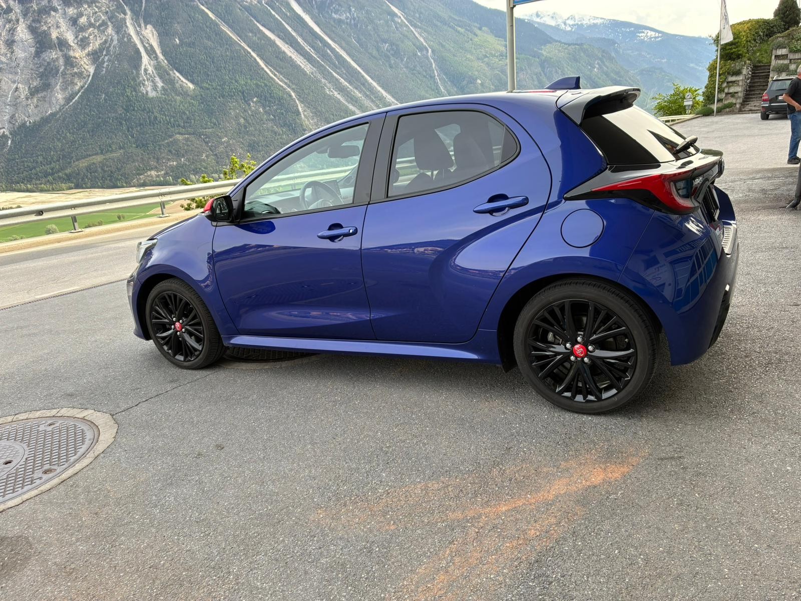 TOYOTA Yaris 1.5 Pop e-CVT-image-4
