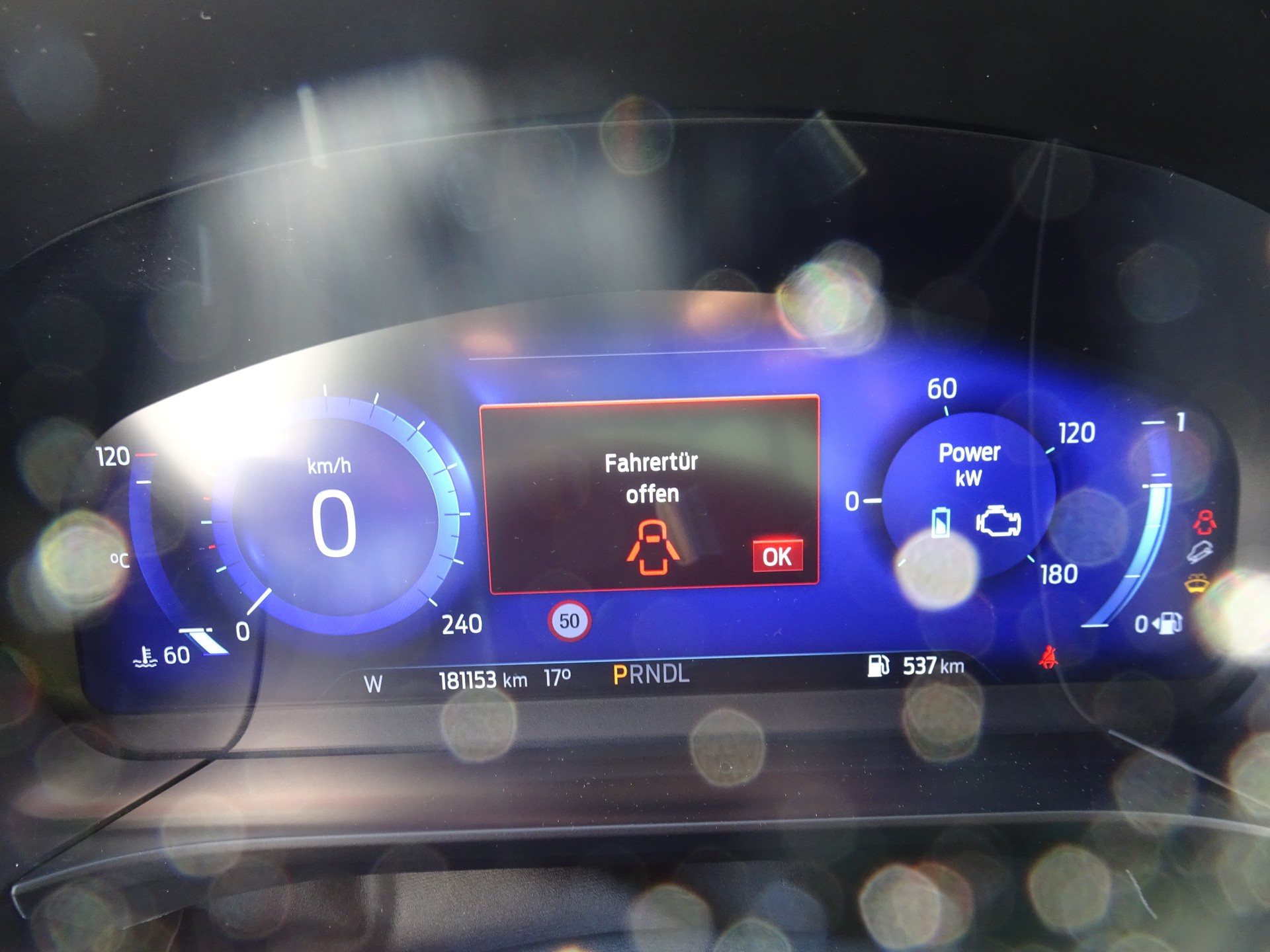 FORD Kuga 2.5 FHEV ST-Line X 4WD-image-13