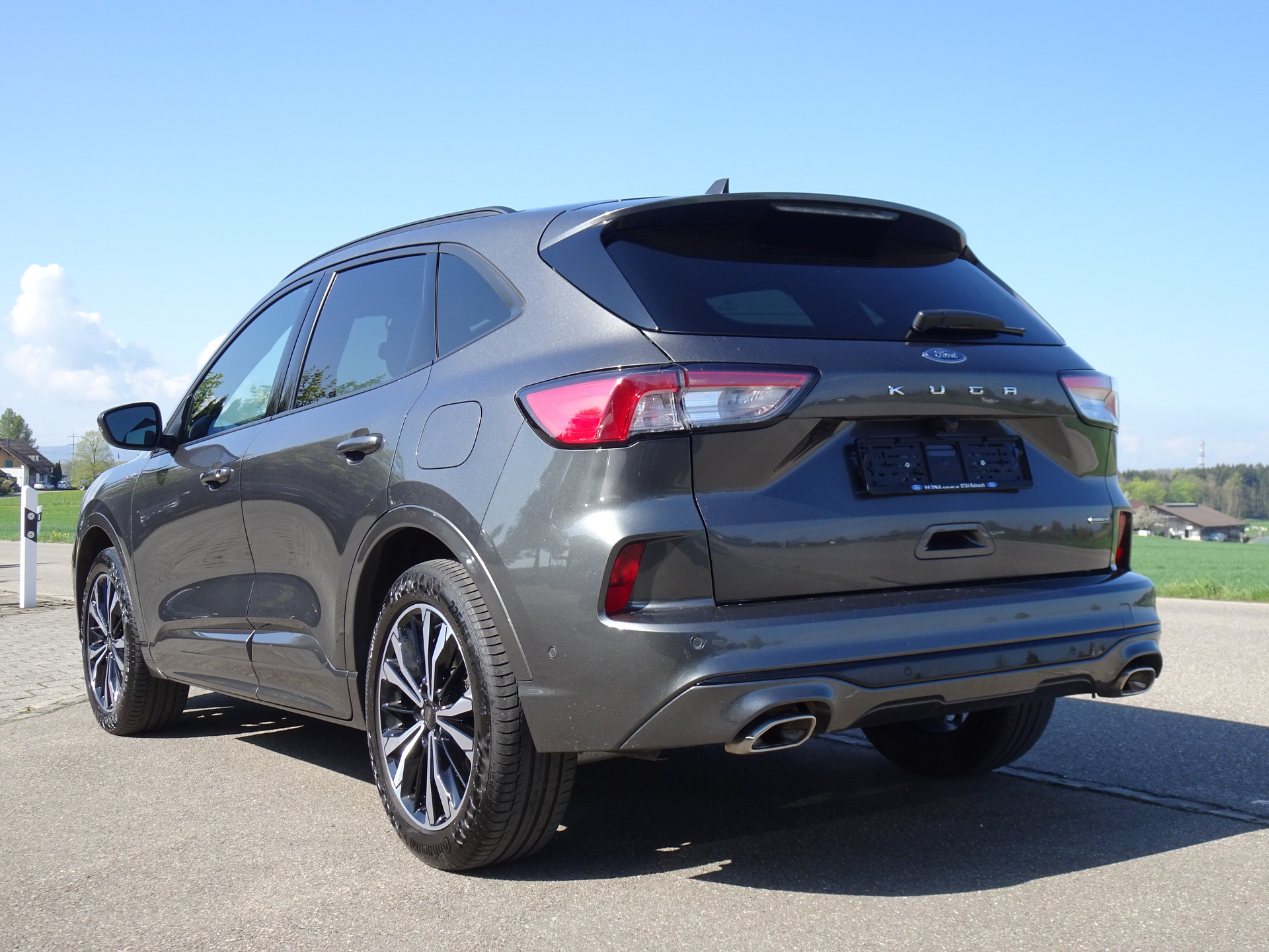 FORD Kuga 2.5 FHEV ST-Line X 4WD-image-2