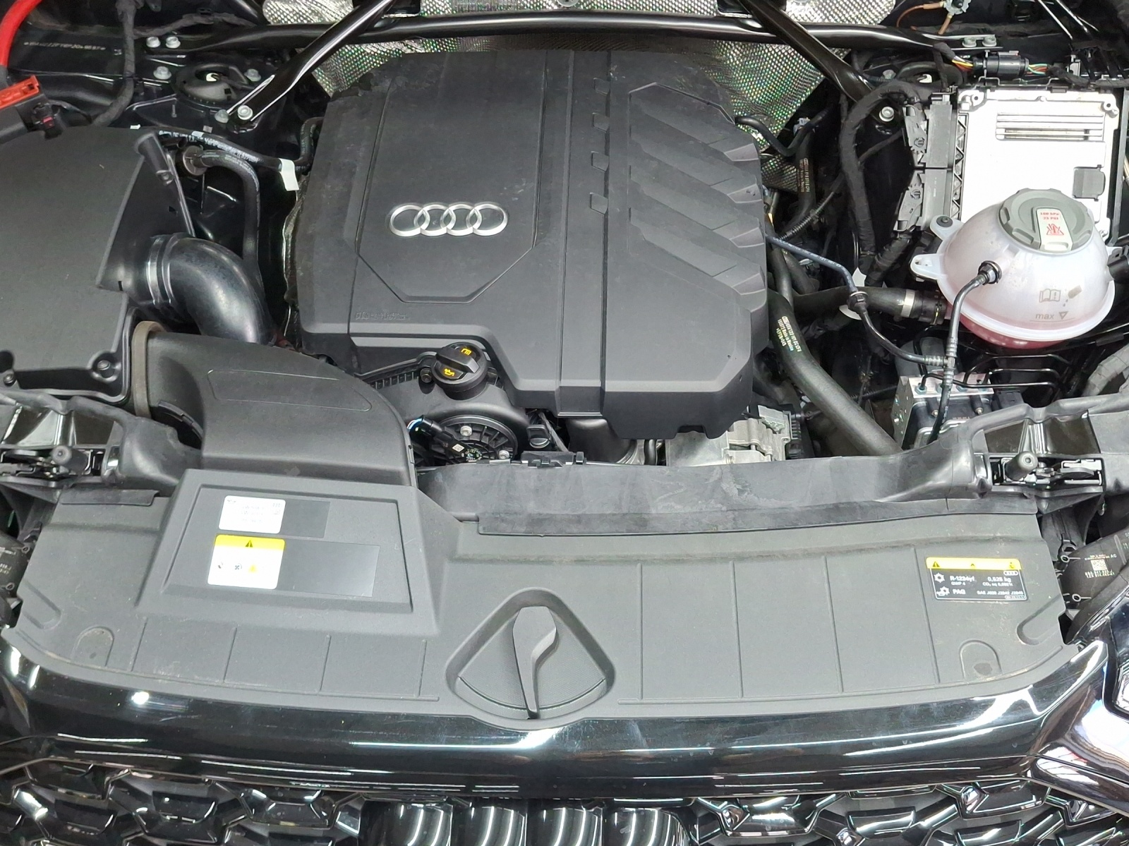 AUDI Q5 Sportback 40 TFSI S line quattro S-tronic-image-13