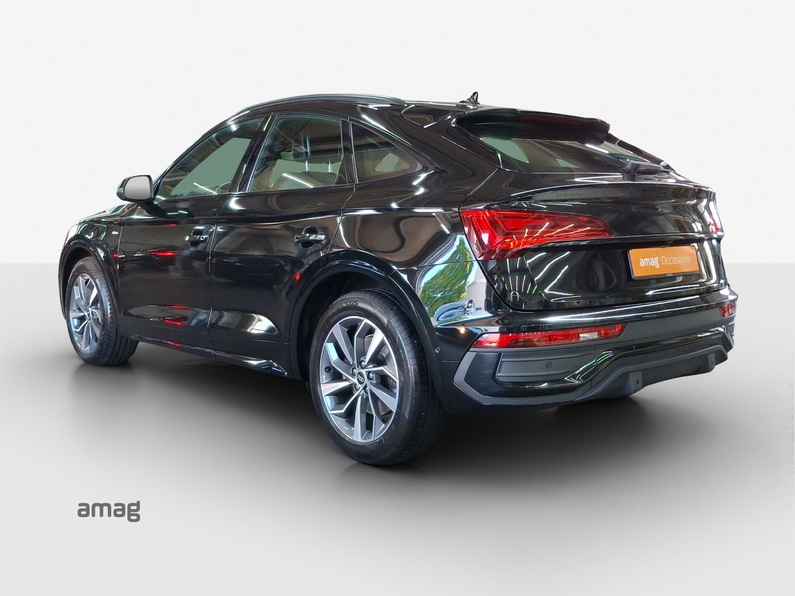 AUDI Q5 Sportback 40 TFSI S line quattro S-tronic-image-2