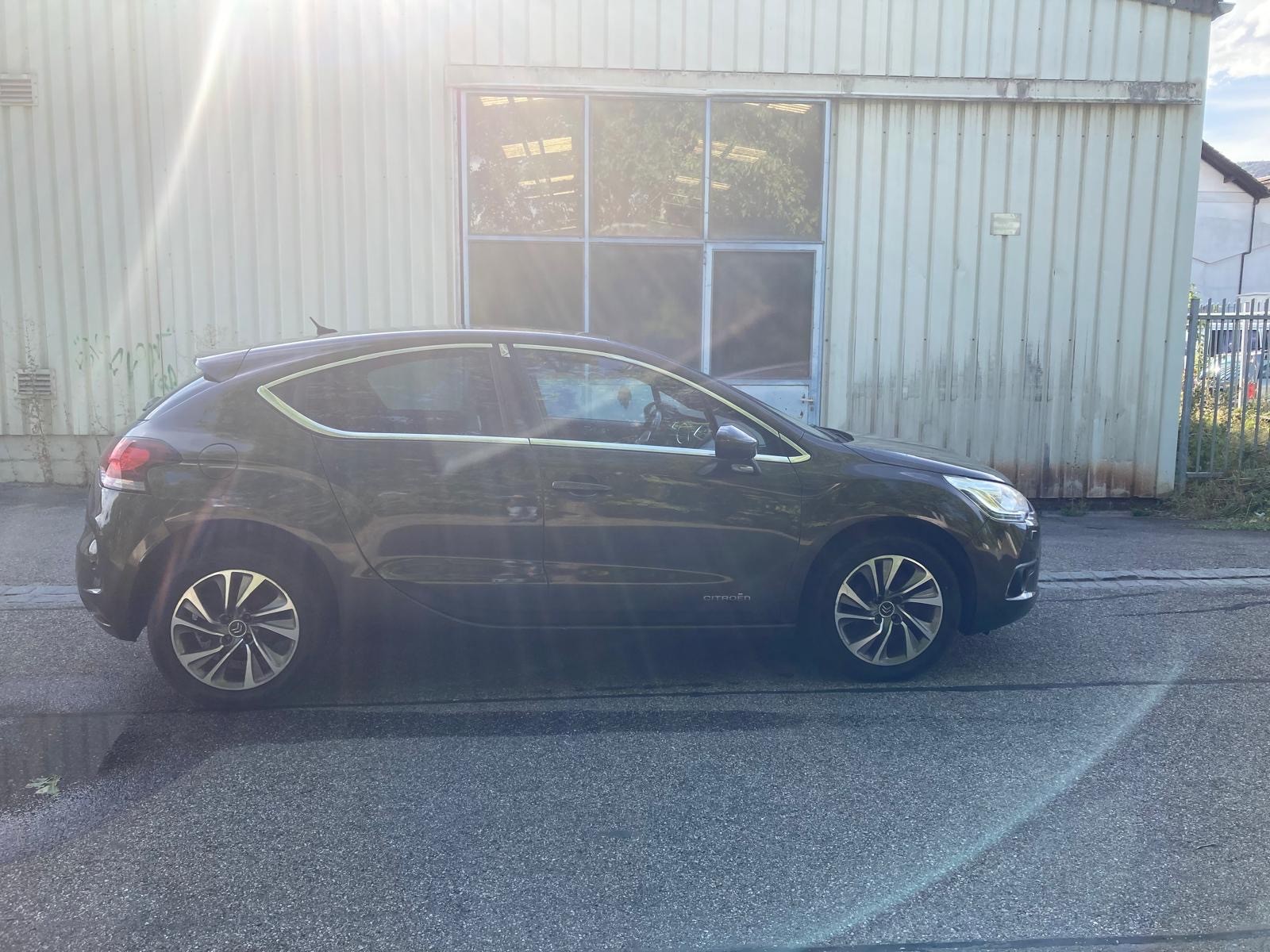 DS AUTOMOBILES DS4 1.6 e-HDi SO Chic EGS6-image-3