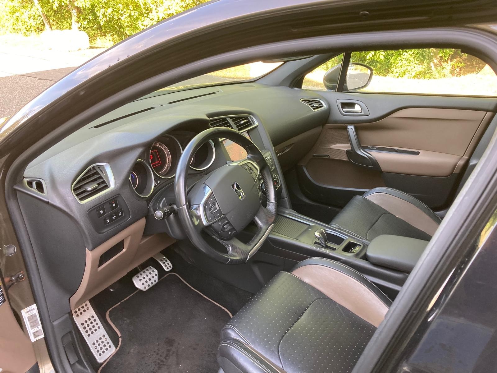 DS AUTOMOBILES DS4 1.6 e-HDi SO Chic EGS6-image-9