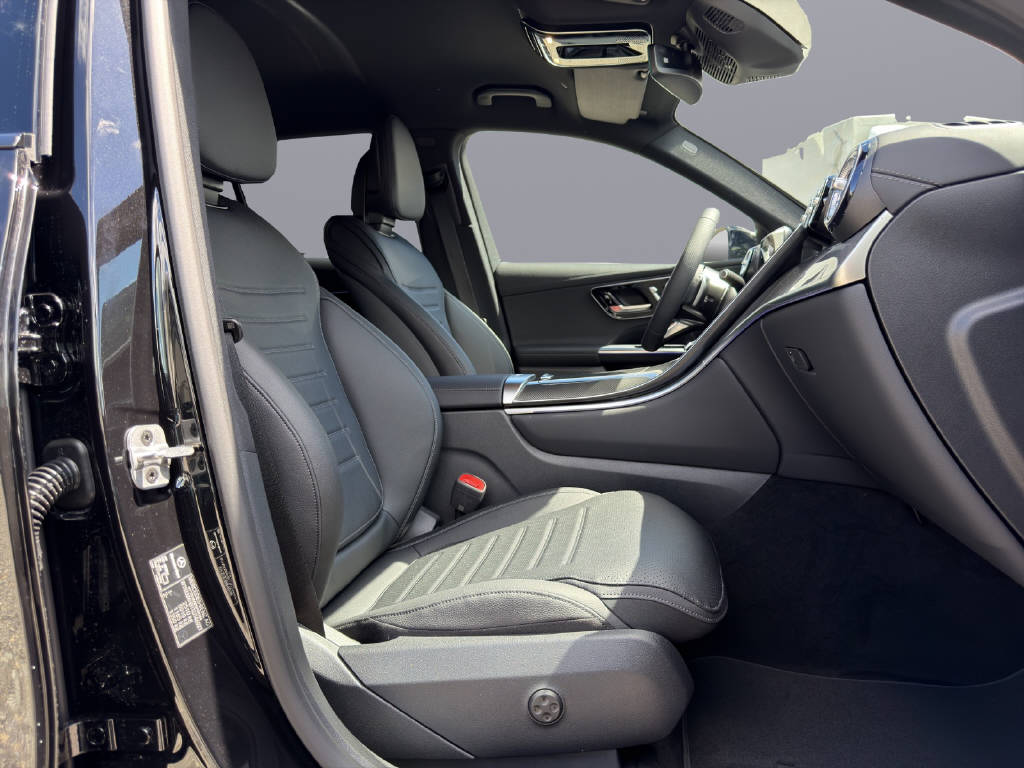 MERCEDES-BENZ GLC 300 AMG Line 4matic-image-15
