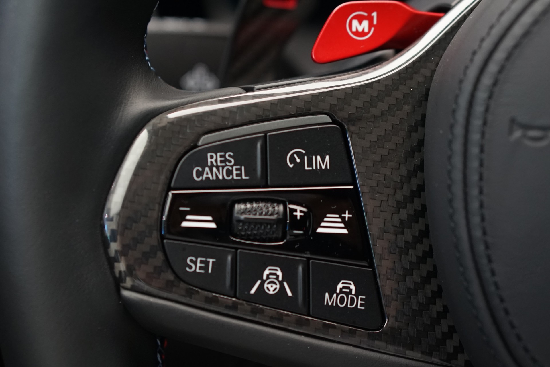 BMW M4 Coupé Competition M xDrive *CH-Fahrzeug* *Dravitgrau* *Carbon*-image-23