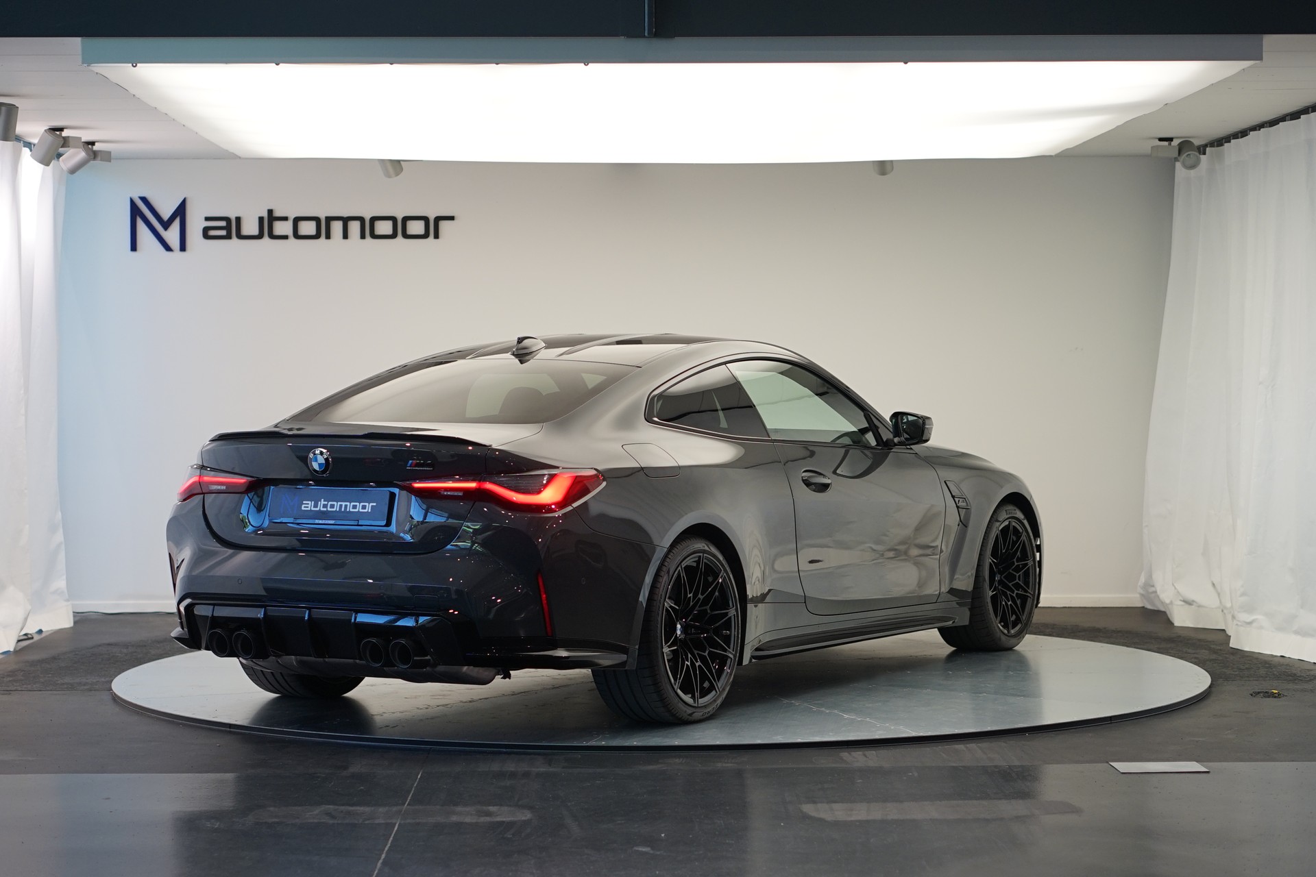 BMW M4 Coupé Competition M xDrive *CH-Fahrzeug* *Dravitgrau* *Carbon*-image-4