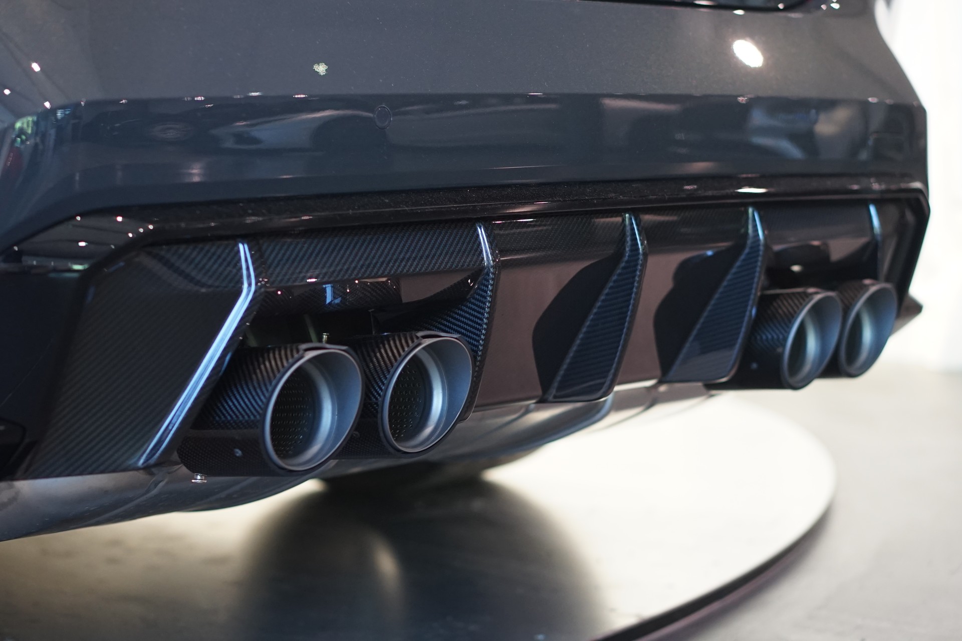 BMW M4 Coupé Competition M xDrive *CH-Fahrzeug* *Dravitgrau* *Carbon*-image-10