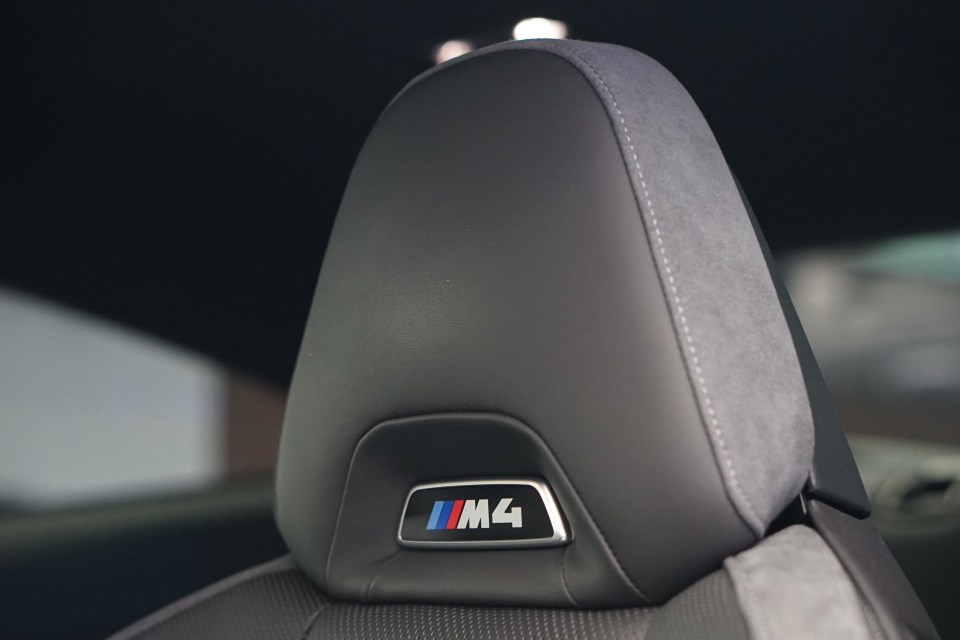 BMW M4 Coupé Competition M xDrive *CH-Fahrzeug* *Dravitgrau* *Carbon*-image-36