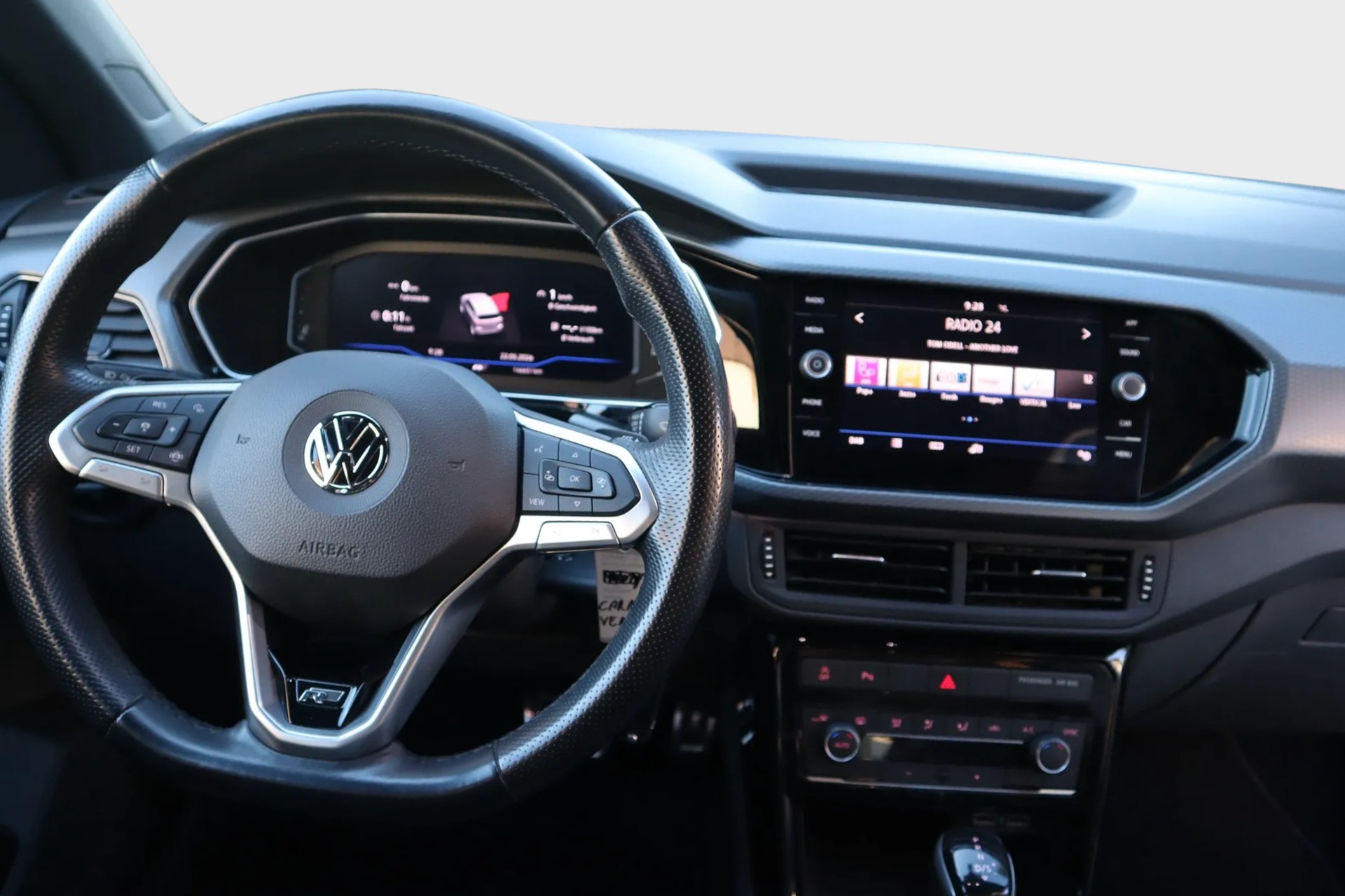 VW T-Cross 1.0 TSI RLine DSG-image-8