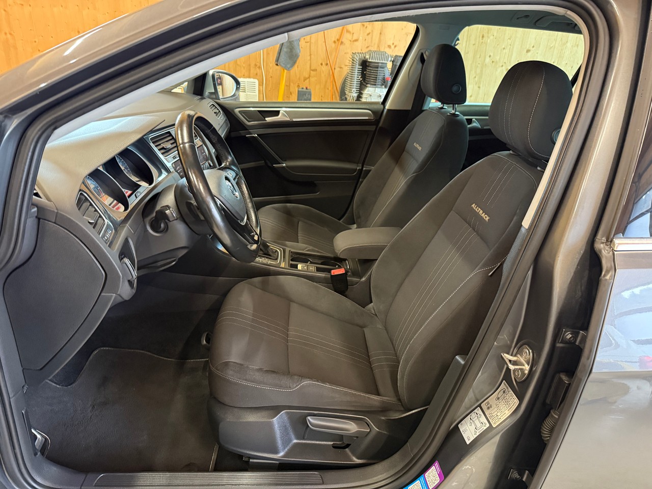 VW Golf 2.0 TDI Alltrack 4Motion DSG-image-6
