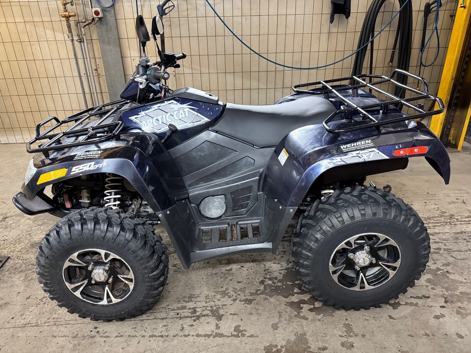 ARCTIC CAT ATV 550XT-image-1