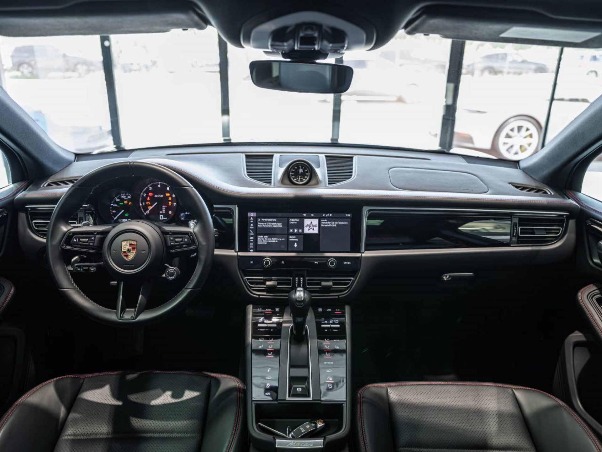 PORSCHE Macan GTS-image-14