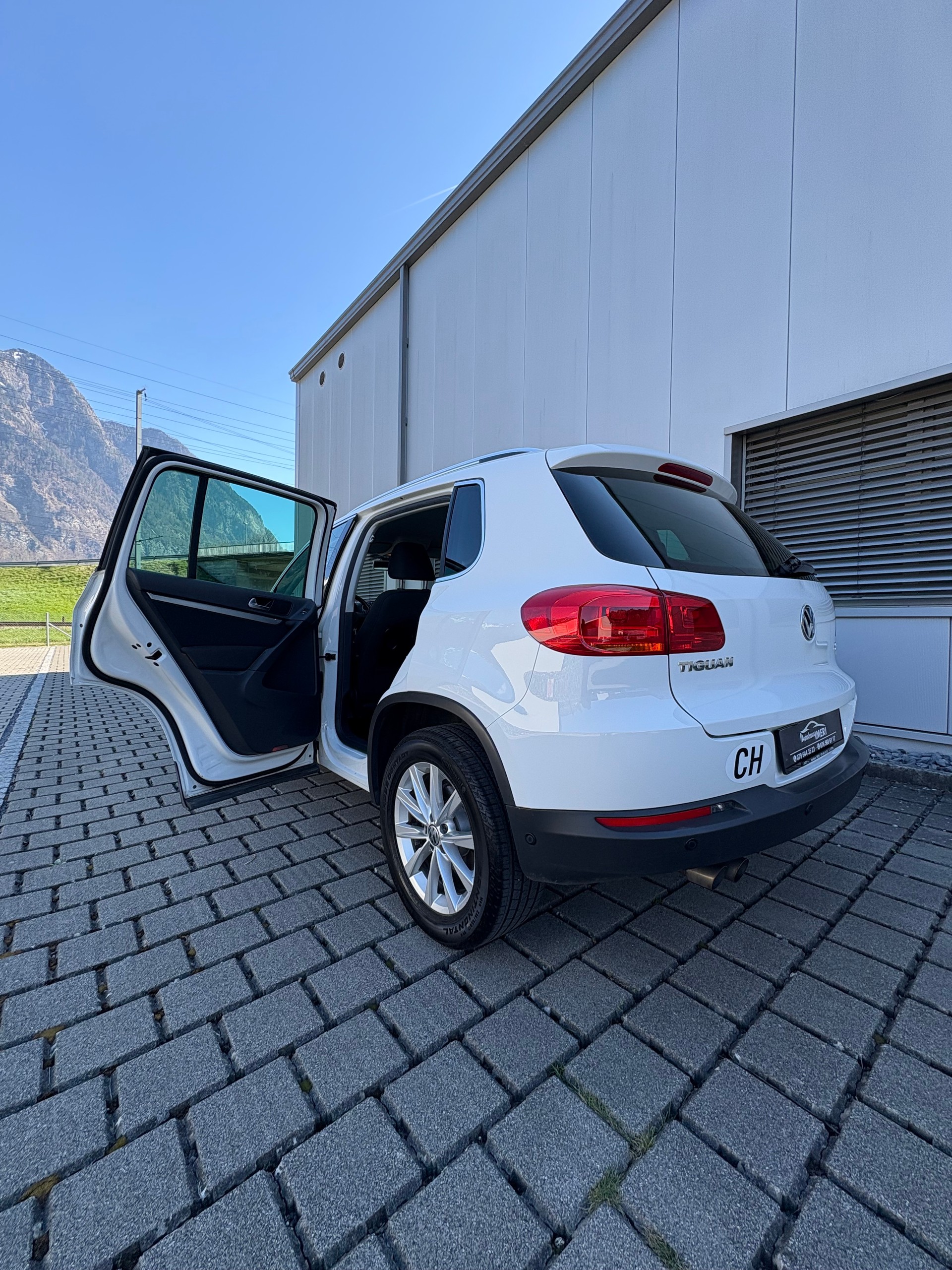 VW Tiguan 2.0 TDI BlueMotion Trend&Fun 4Motion DSG-image-14