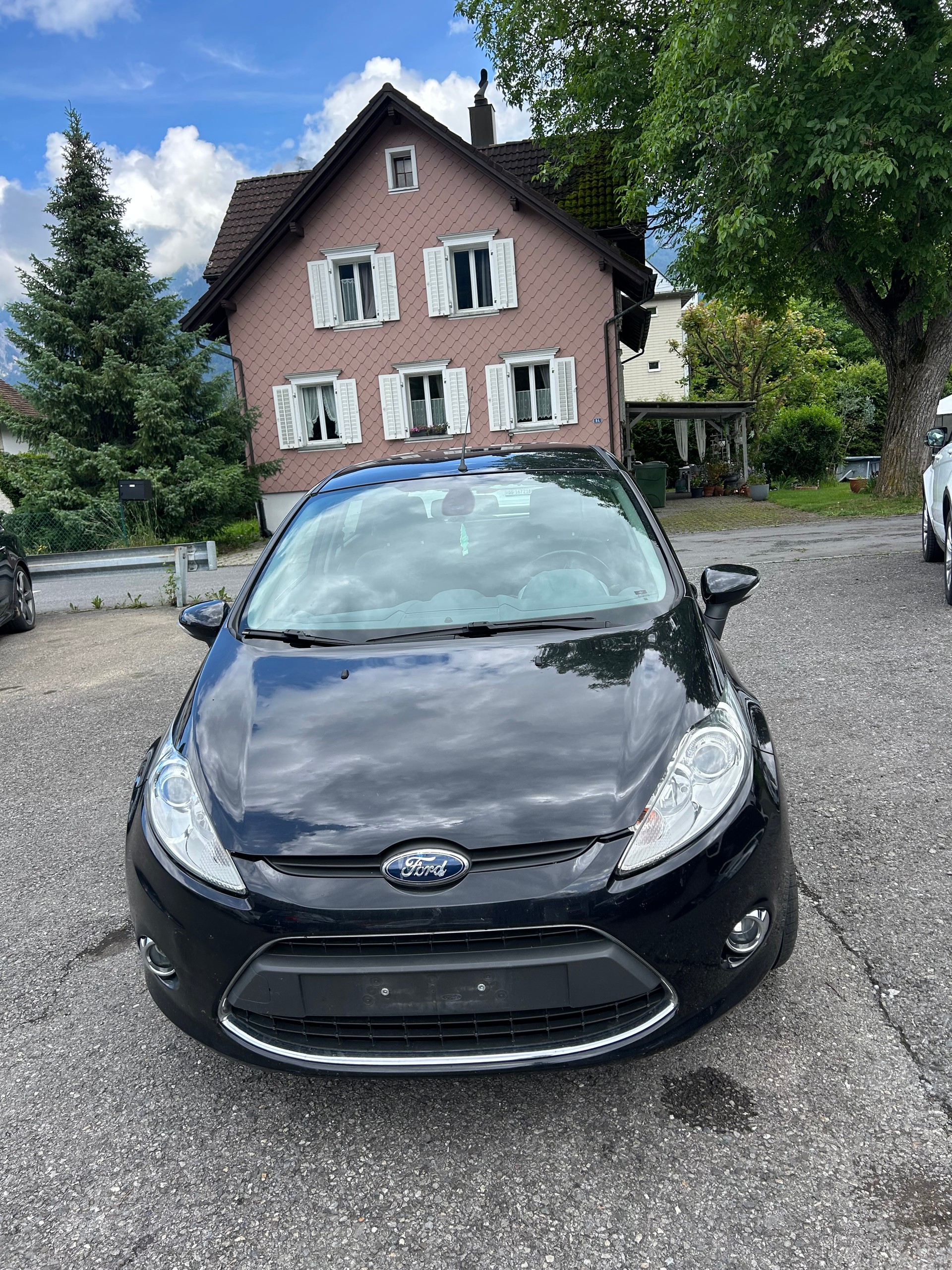 FORD Fiesta 1.4 16V Titanium Automatic-image-8