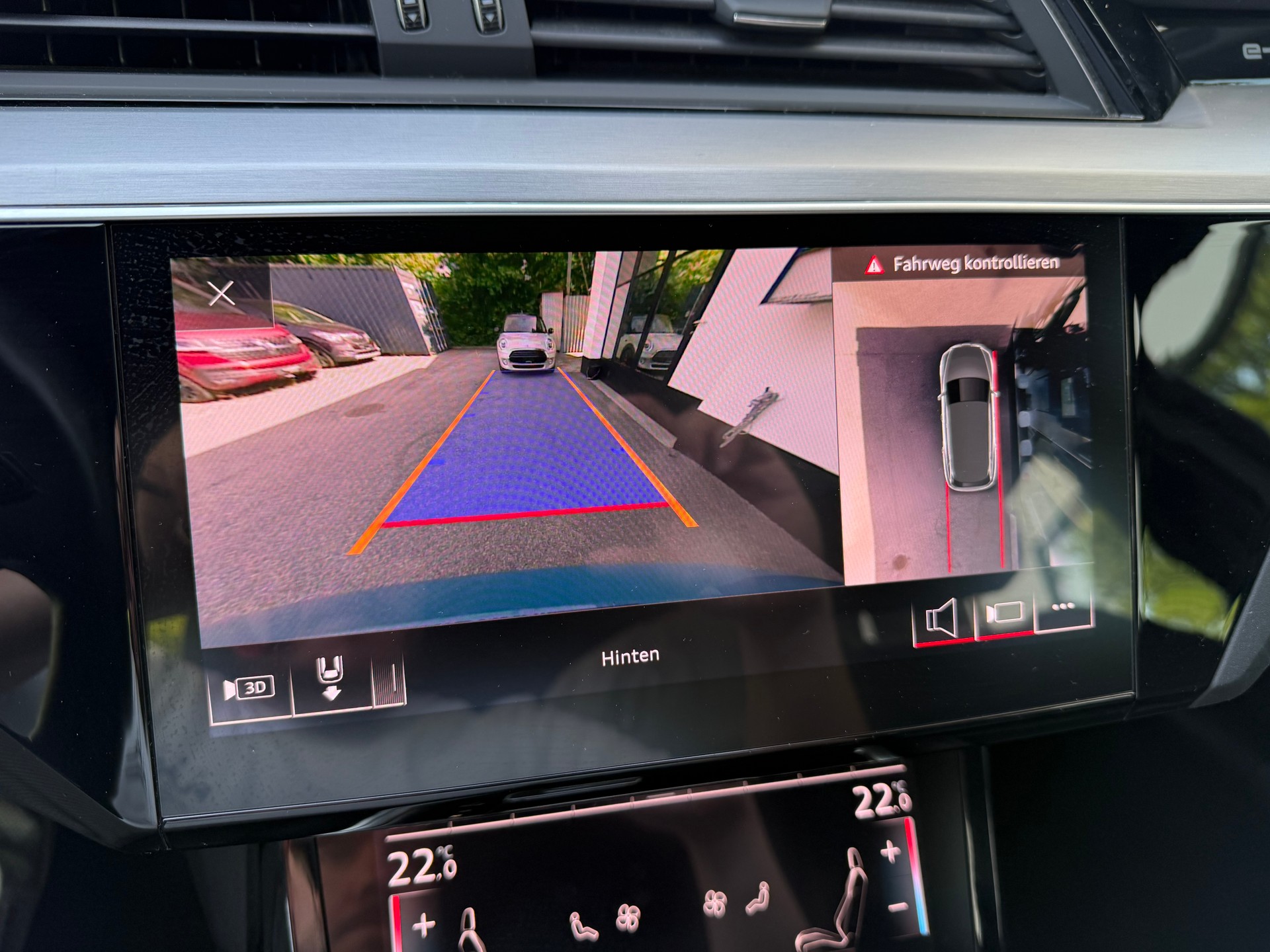 AUDI e-tron 55 Advanced quattro Edition One-image-11