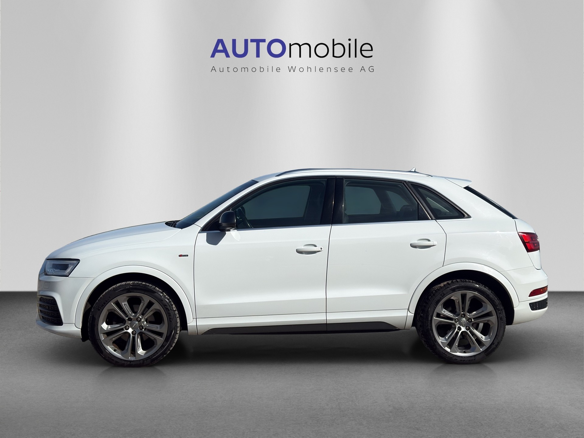 AUDI Q3 2.0 TFSI design quattro S-tronic-image-0