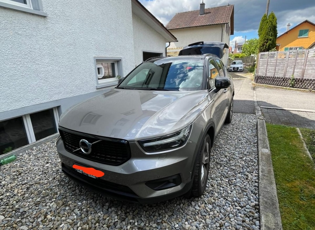 VOLVO 1.5 T5 PiH R-Design-image-0