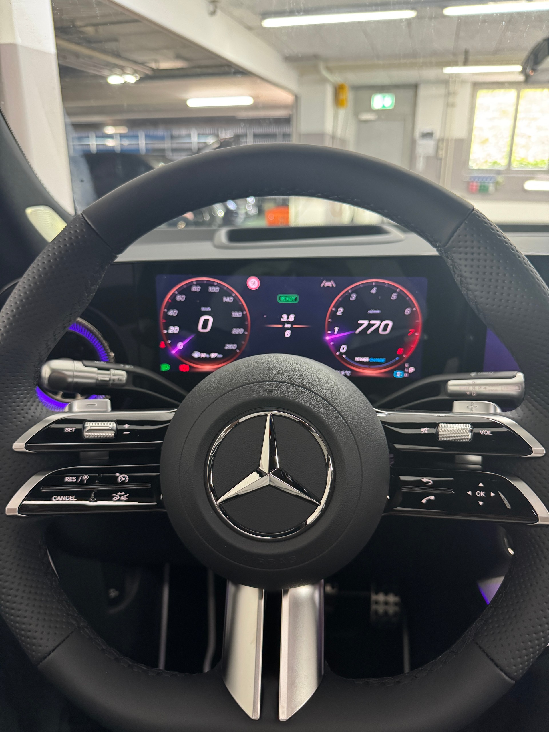 MERCEDES-BENZ GLB 220 4MATIC-image-6