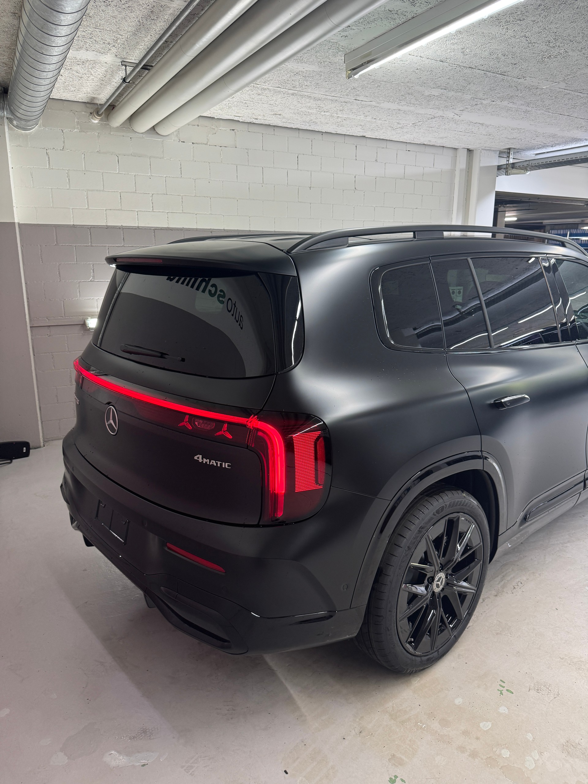 MERCEDES-BENZ GLB 220 4MATIC-image-3