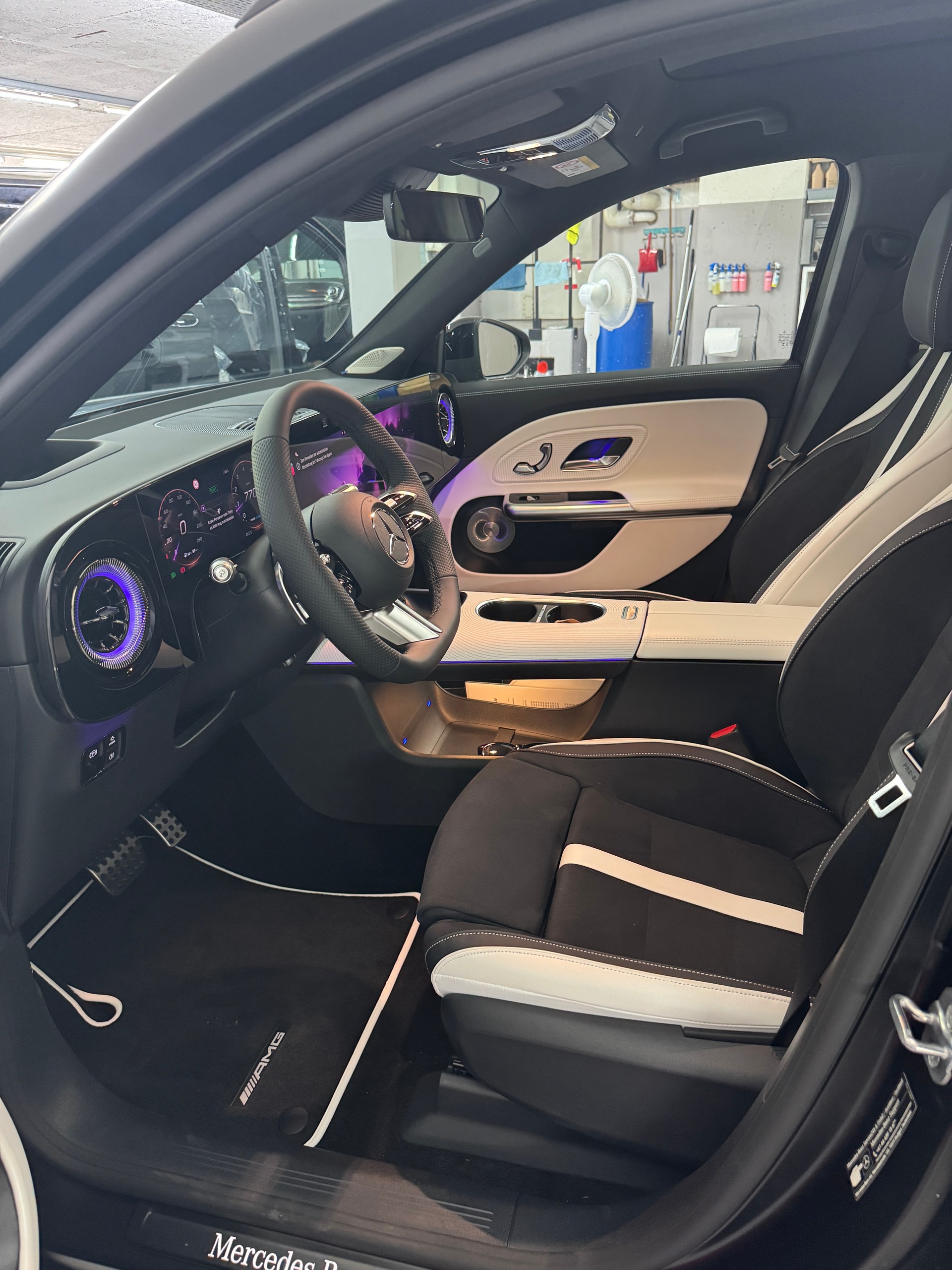 MERCEDES-BENZ GLB 220 4MATIC-image-7