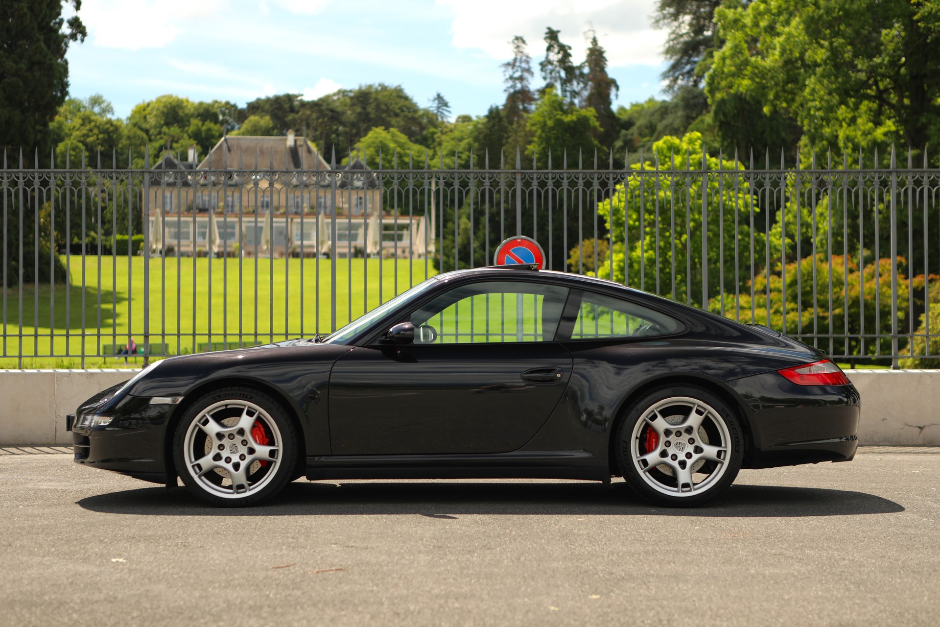 PORSCHE 911 Carrera 4S-image-0