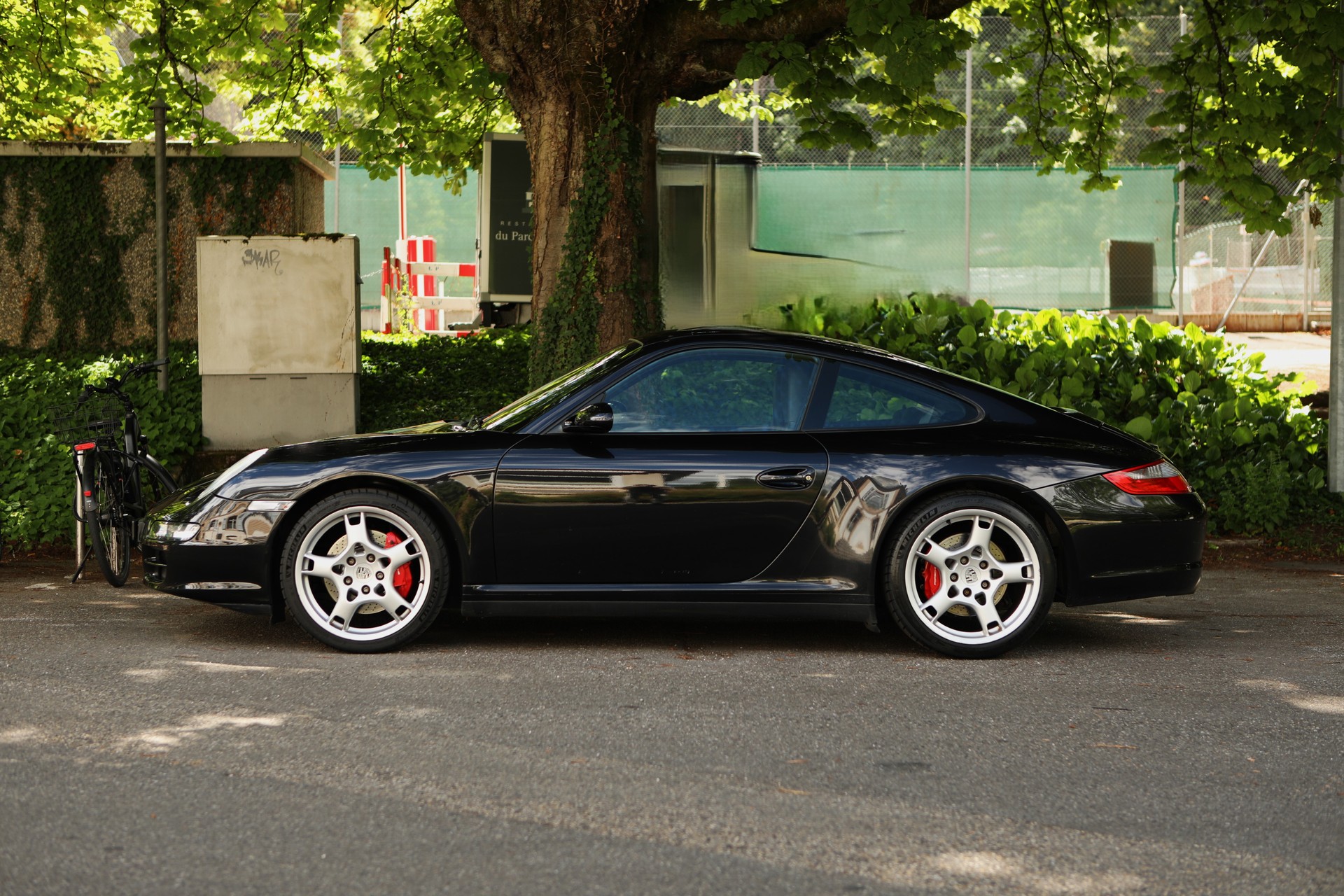 PORSCHE 911 Carrera 4S-image-8