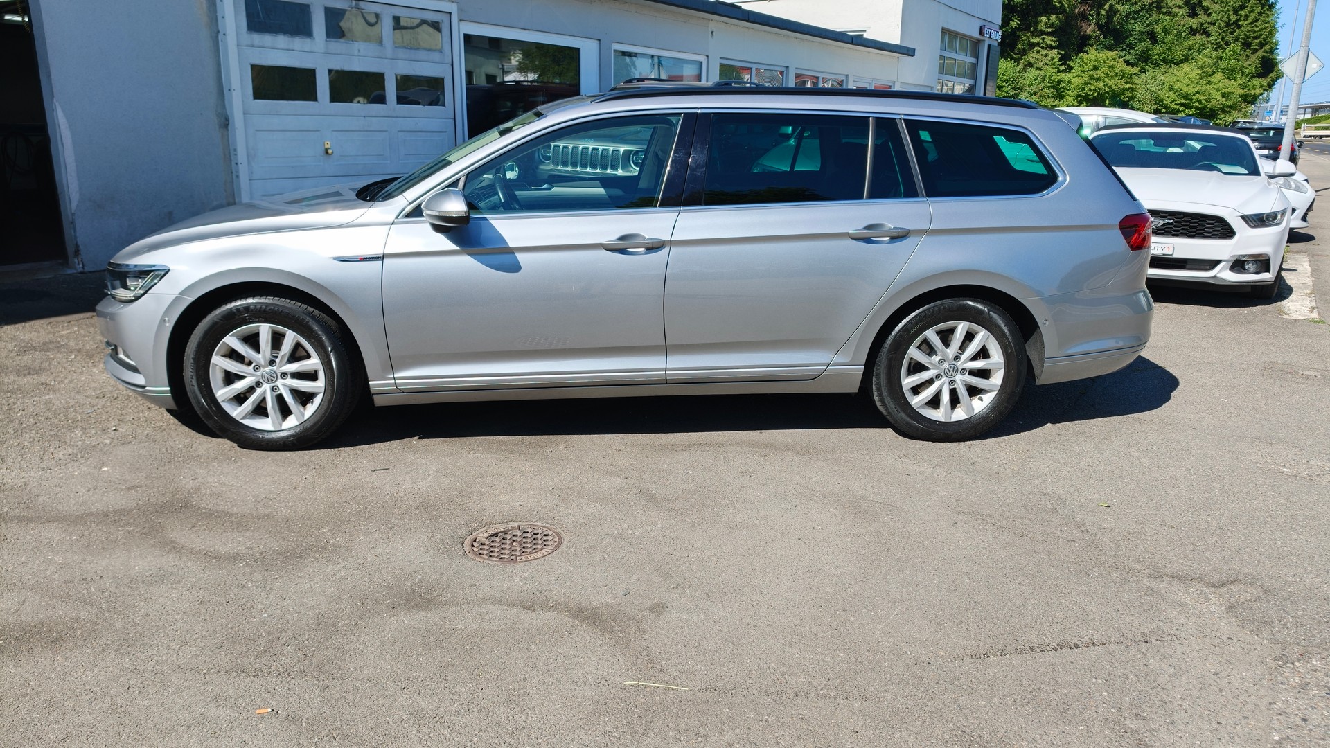 VW Passat Variant 2.0 TDI BMT Comfortline DSG 4Motion-image-3
