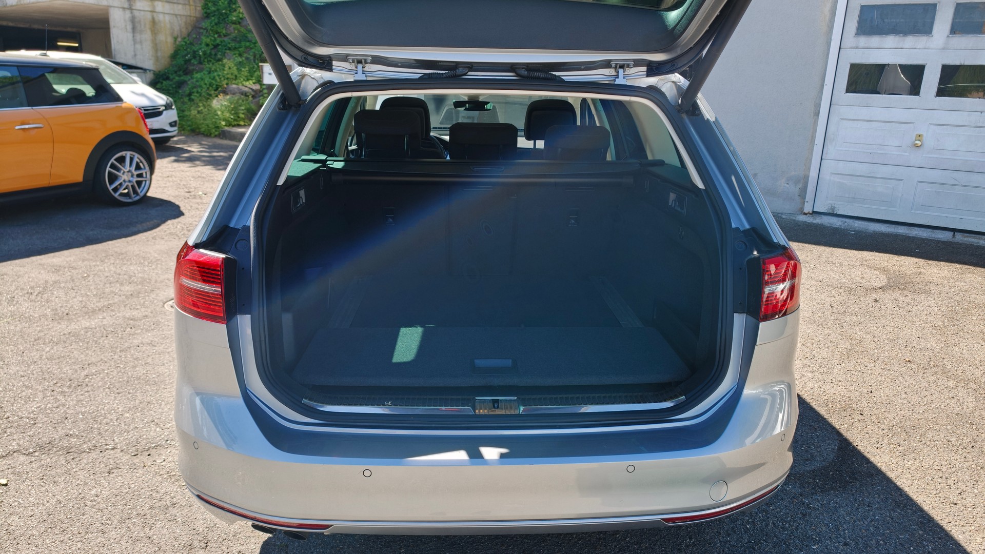 VW Passat Variant 2.0 TDI BMT Comfortline DSG 4Motion-image-9