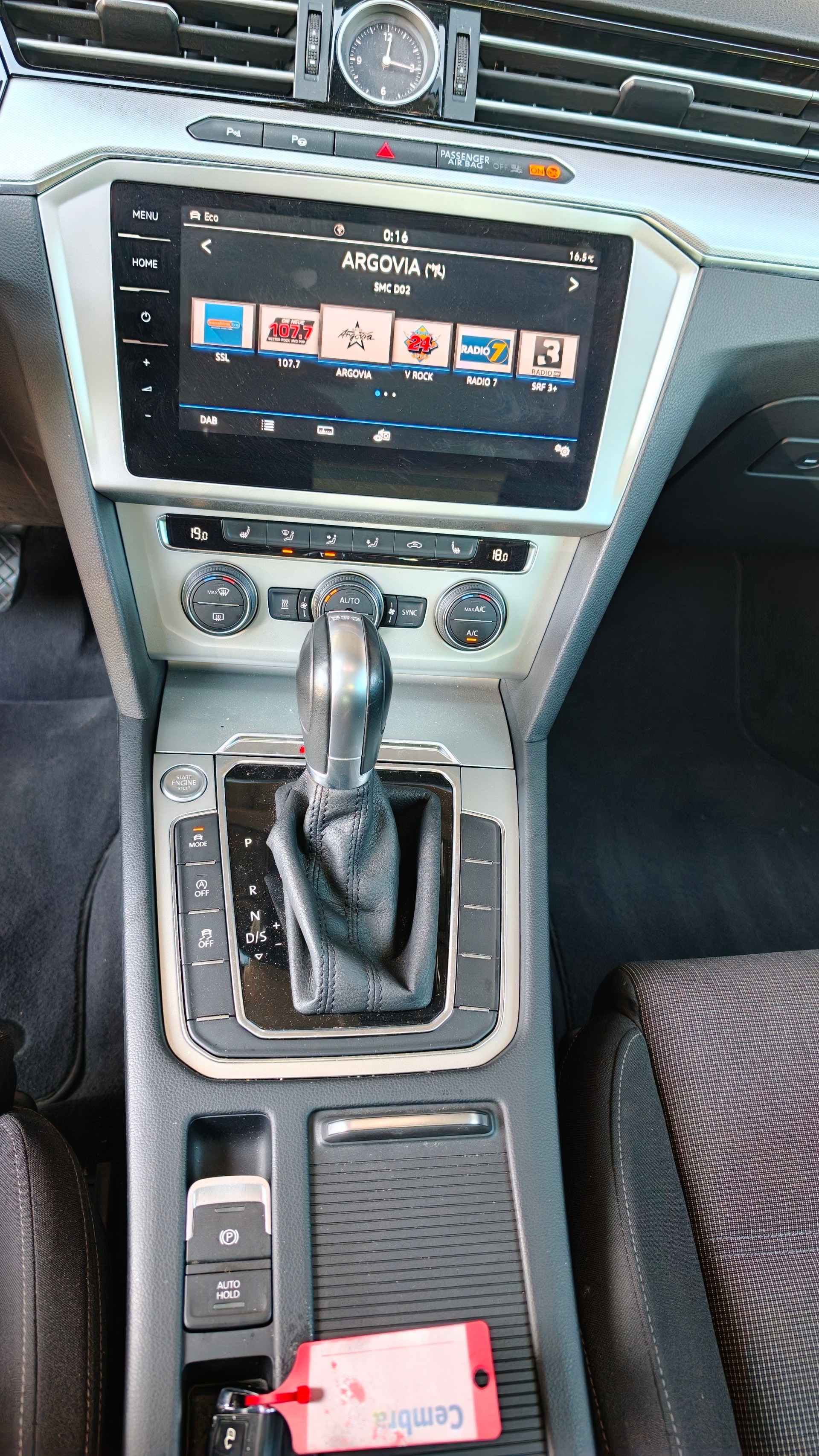 VW Passat Variant 2.0 TDI BMT Comfortline DSG 4Motion-image-4