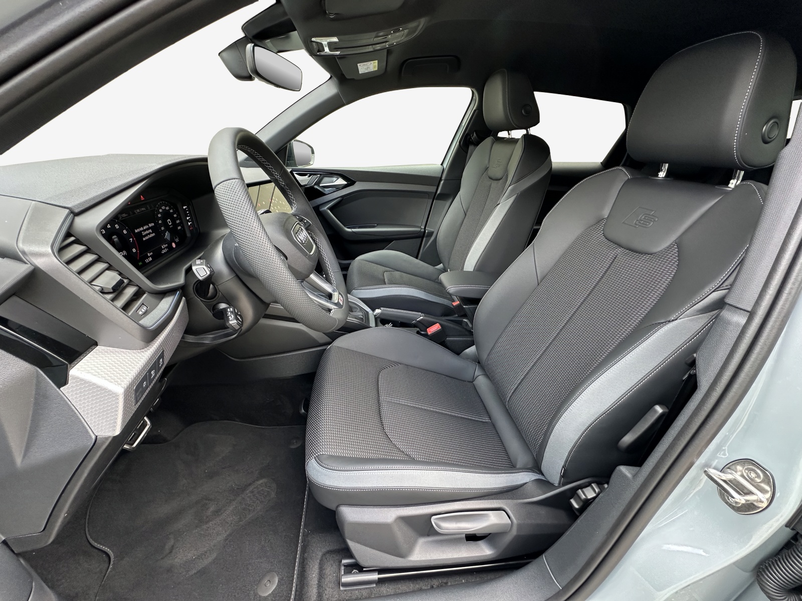 AUDI A1 Sportback 30 TFSI S Line Attraction S-tronic-image-7