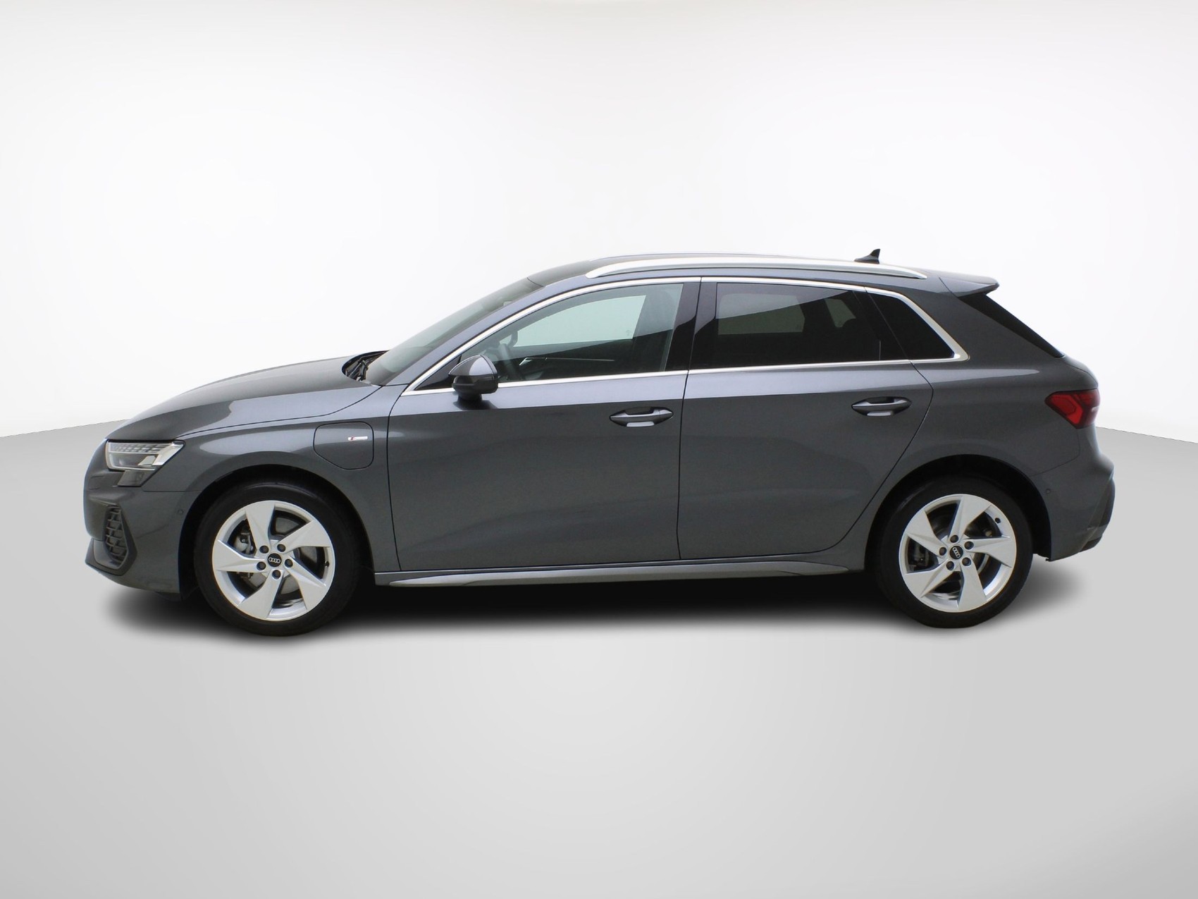 AUDI A3 Sportback 40 TFSI e S line S-Tronic **Audi Werksgarantie bis 08/2030**-image-2
