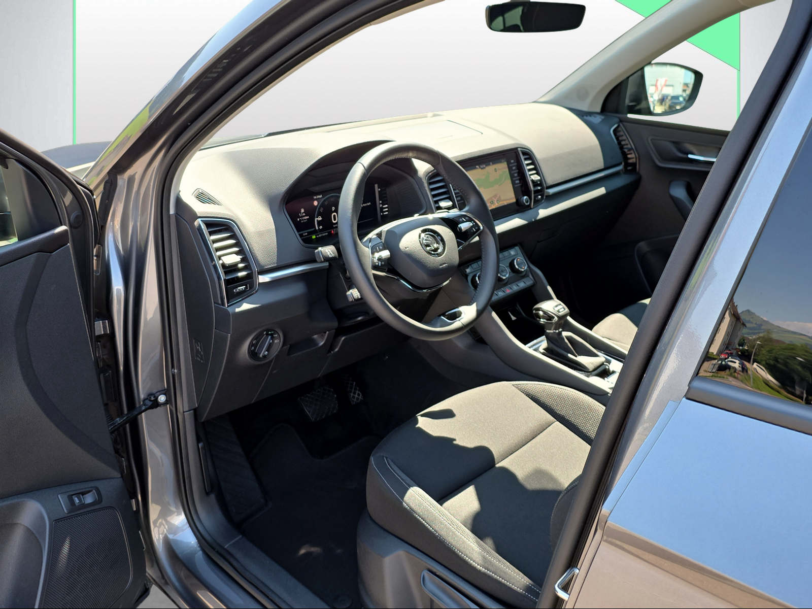 SKODA Karoq 2.0 TDI CR Ambition 4x4 DSG-image-5