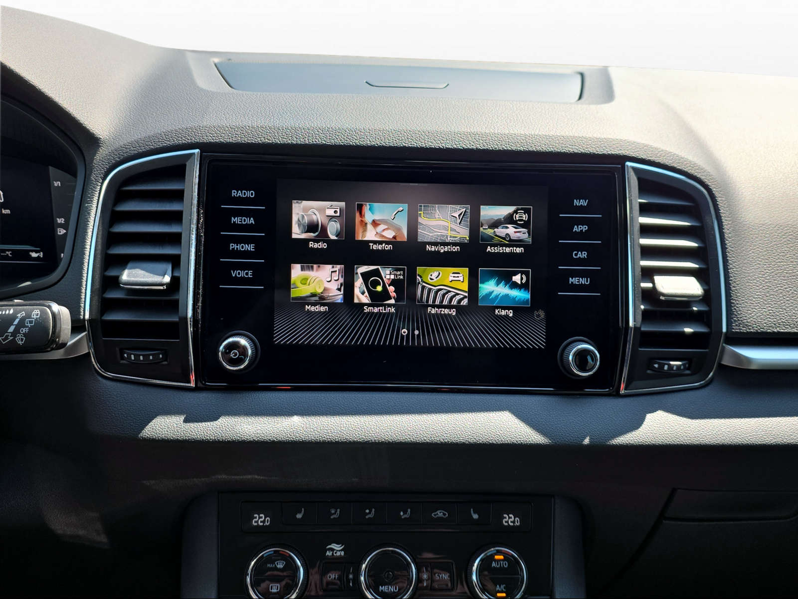 SKODA Karoq 2.0 TDI CR Ambition 4x4 DSG-image-8