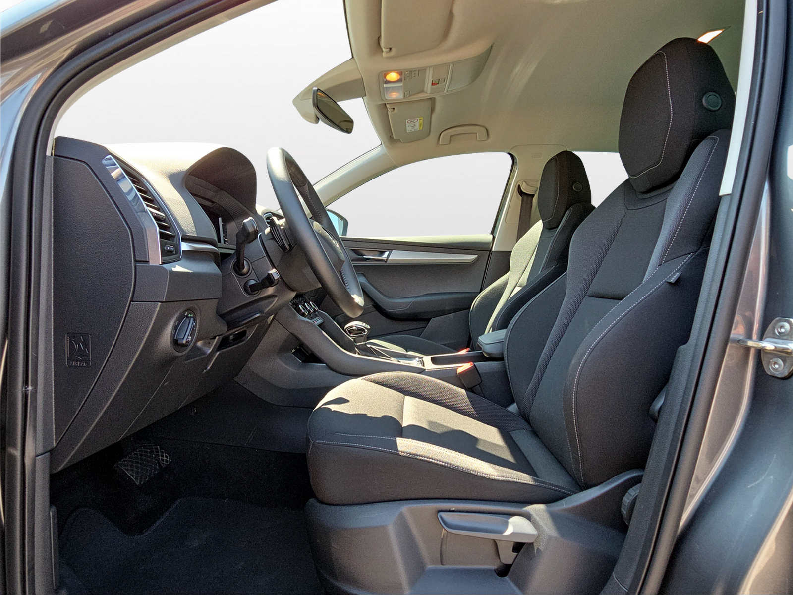 SKODA Karoq 2.0 TDI CR Ambition 4x4 DSG-image-6