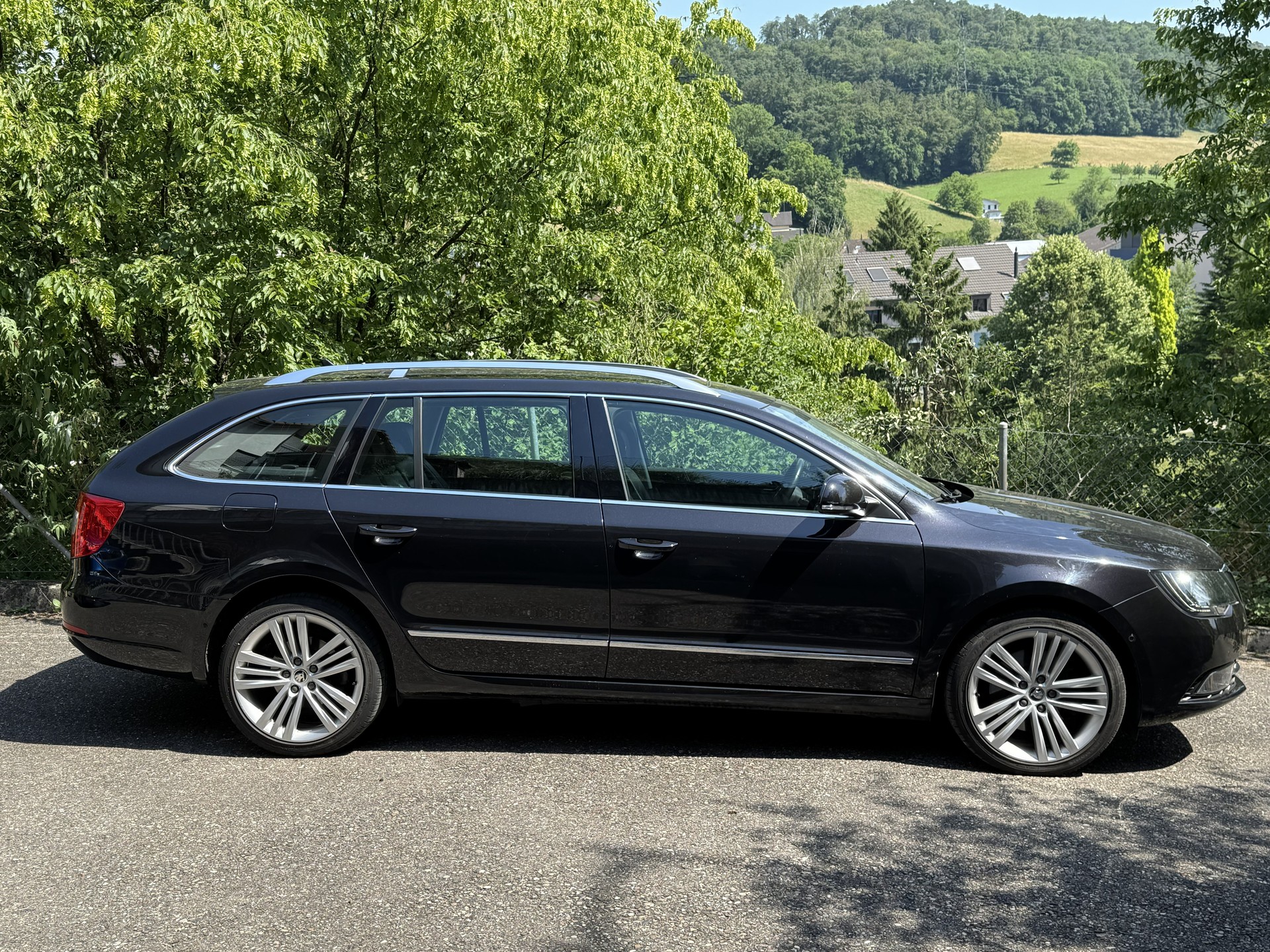 SKODA 2.0 TDI 140 L & K 4x4 S/S-image-0