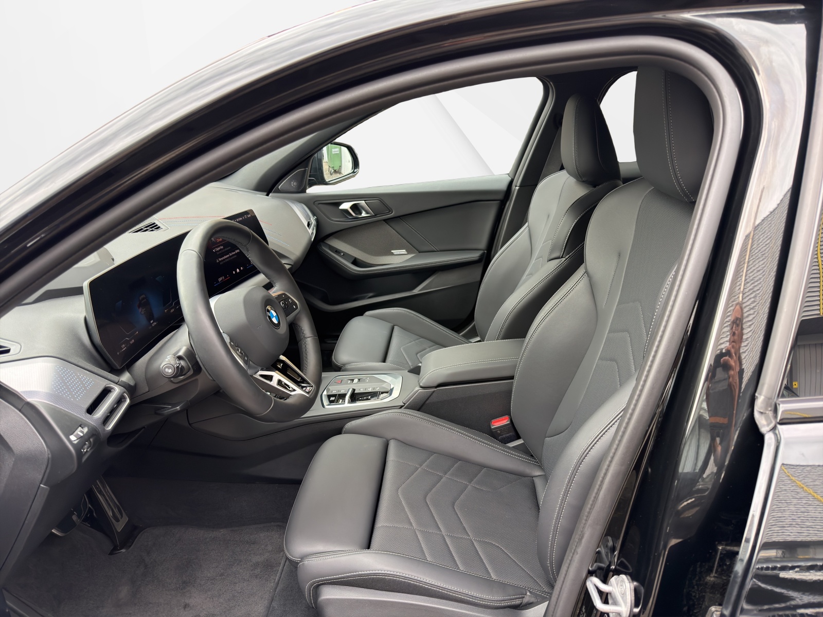 BMW 120 M Sport Steptronic-image-11